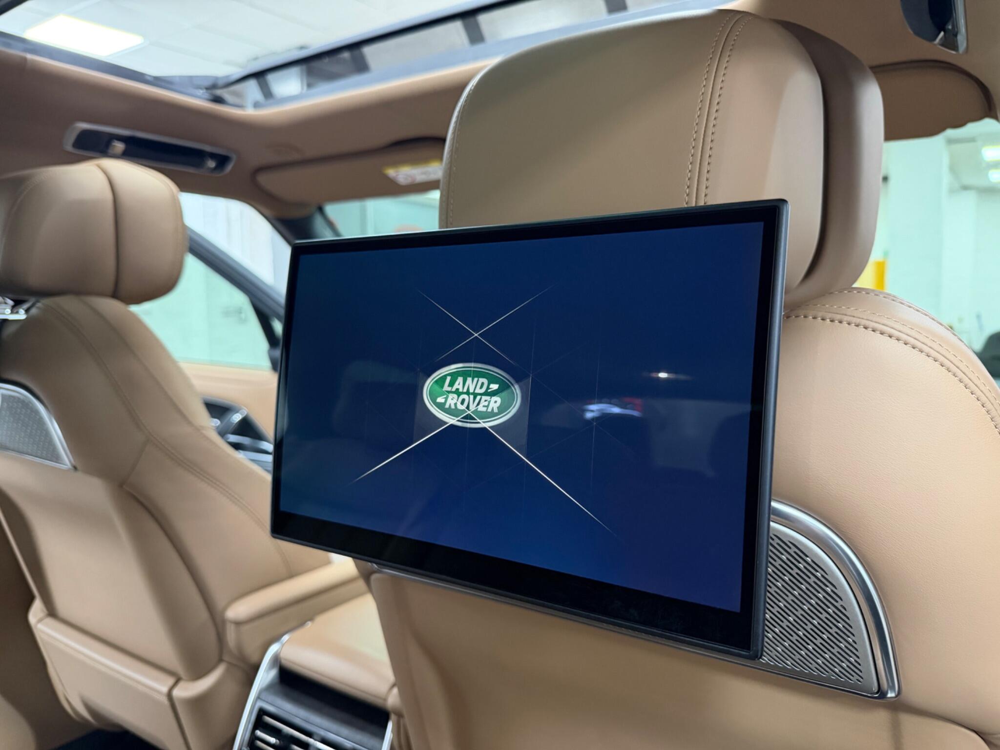 Land Rover Range Rover view 76