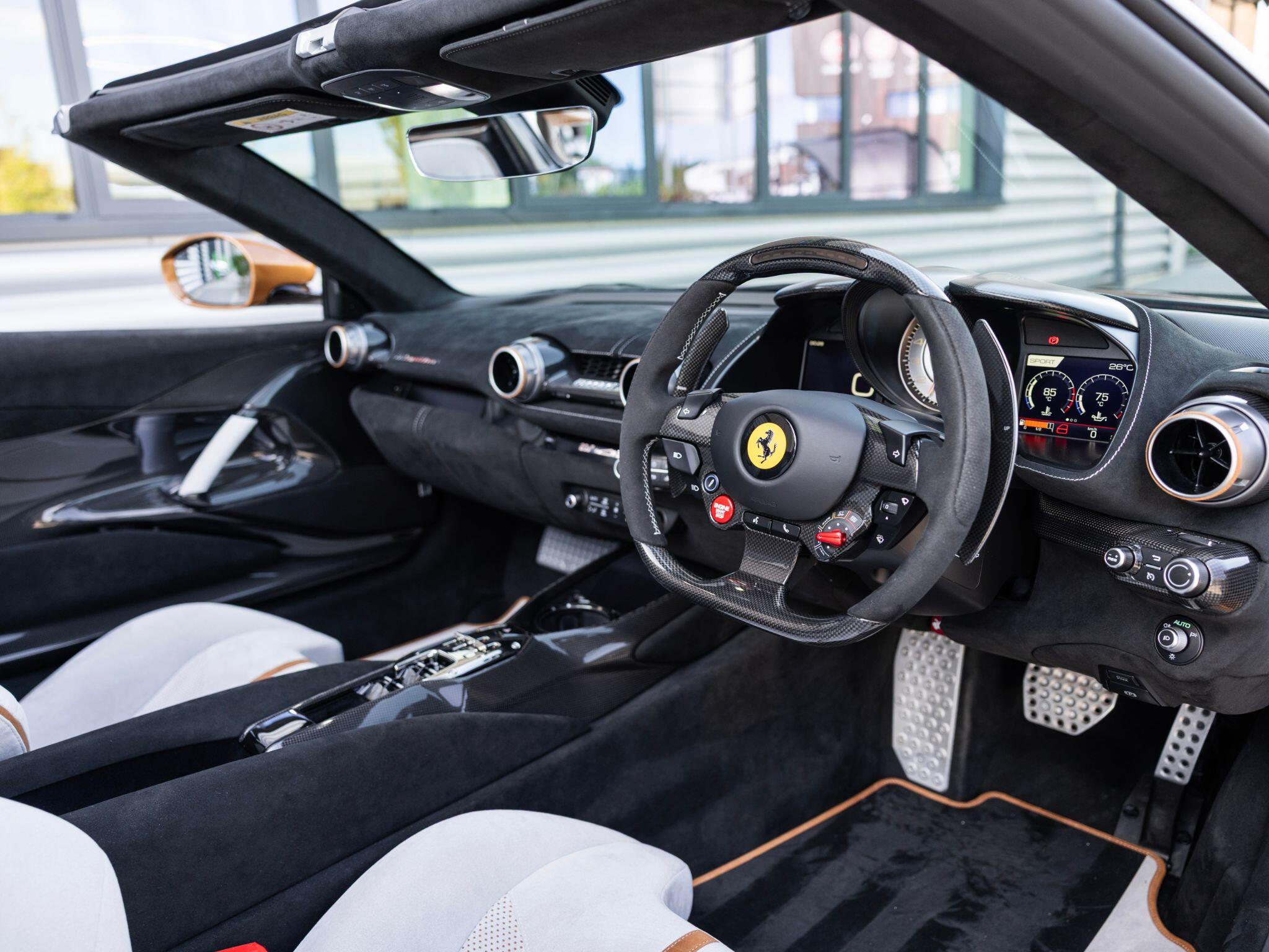 Ferrari 812 view 26