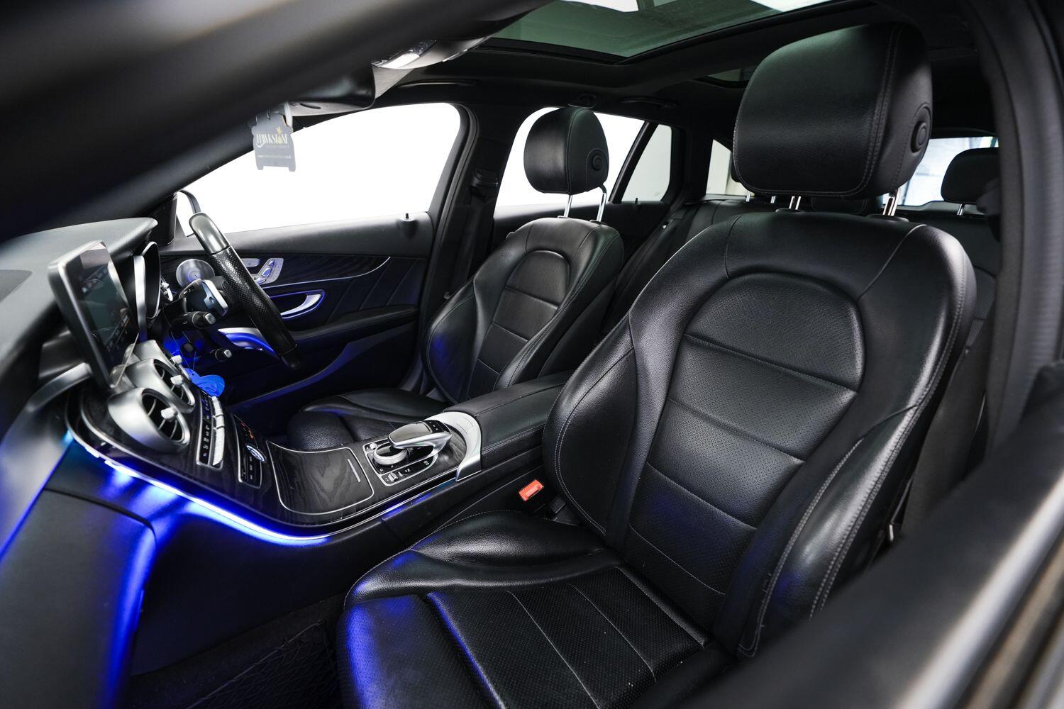 Mercedes-Benz C Class view 29