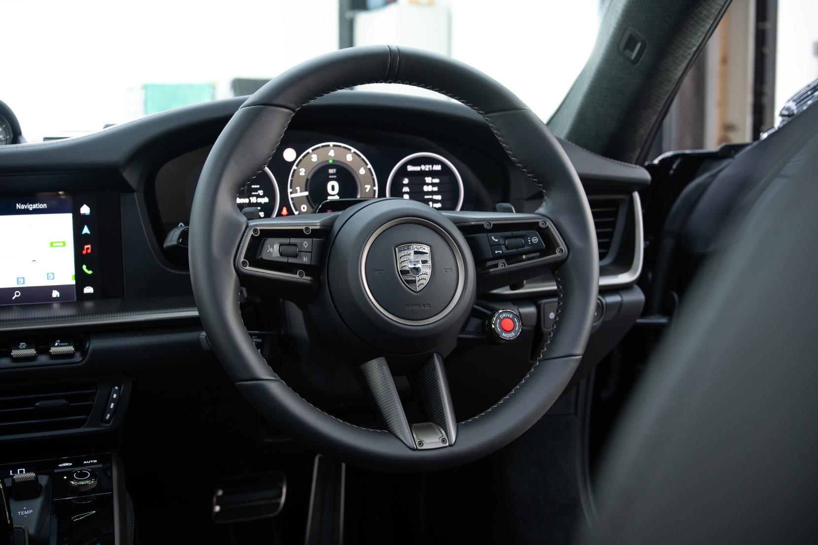 Porsche 911 view 14