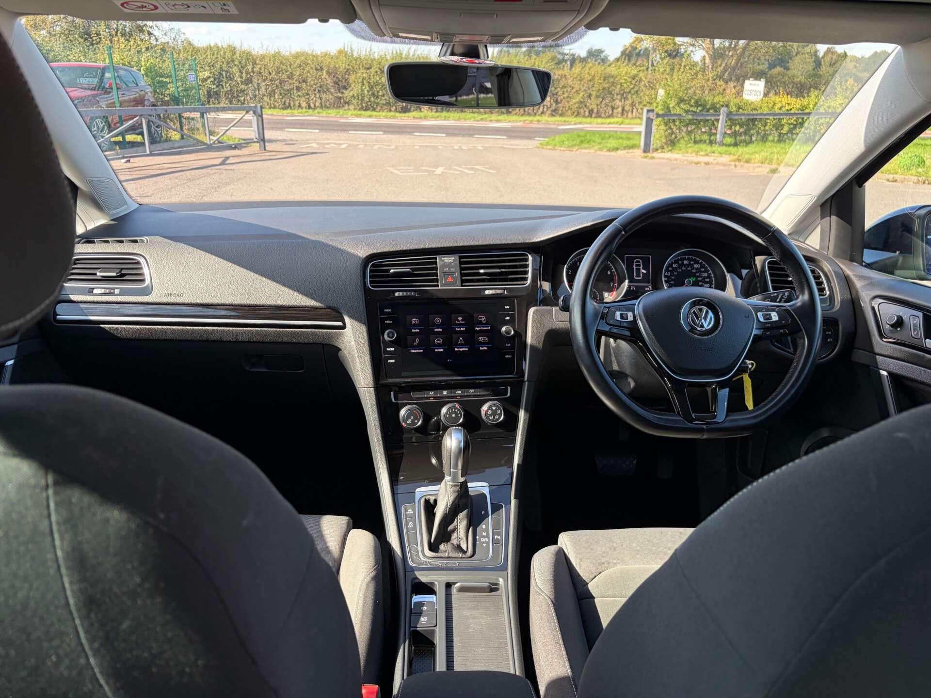 Volkswagen Golf view 31