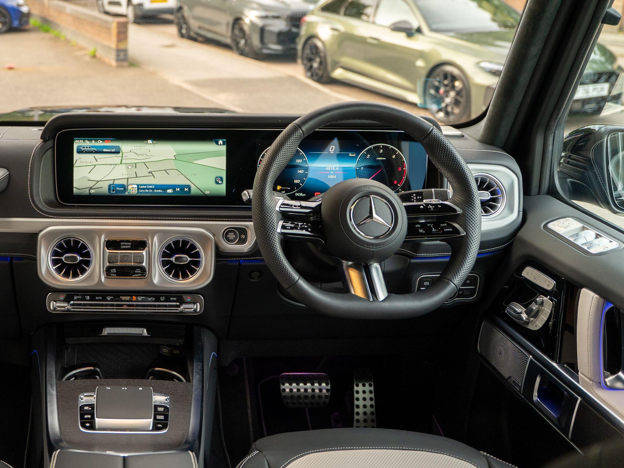 Mercedes-Benz G Class view 37