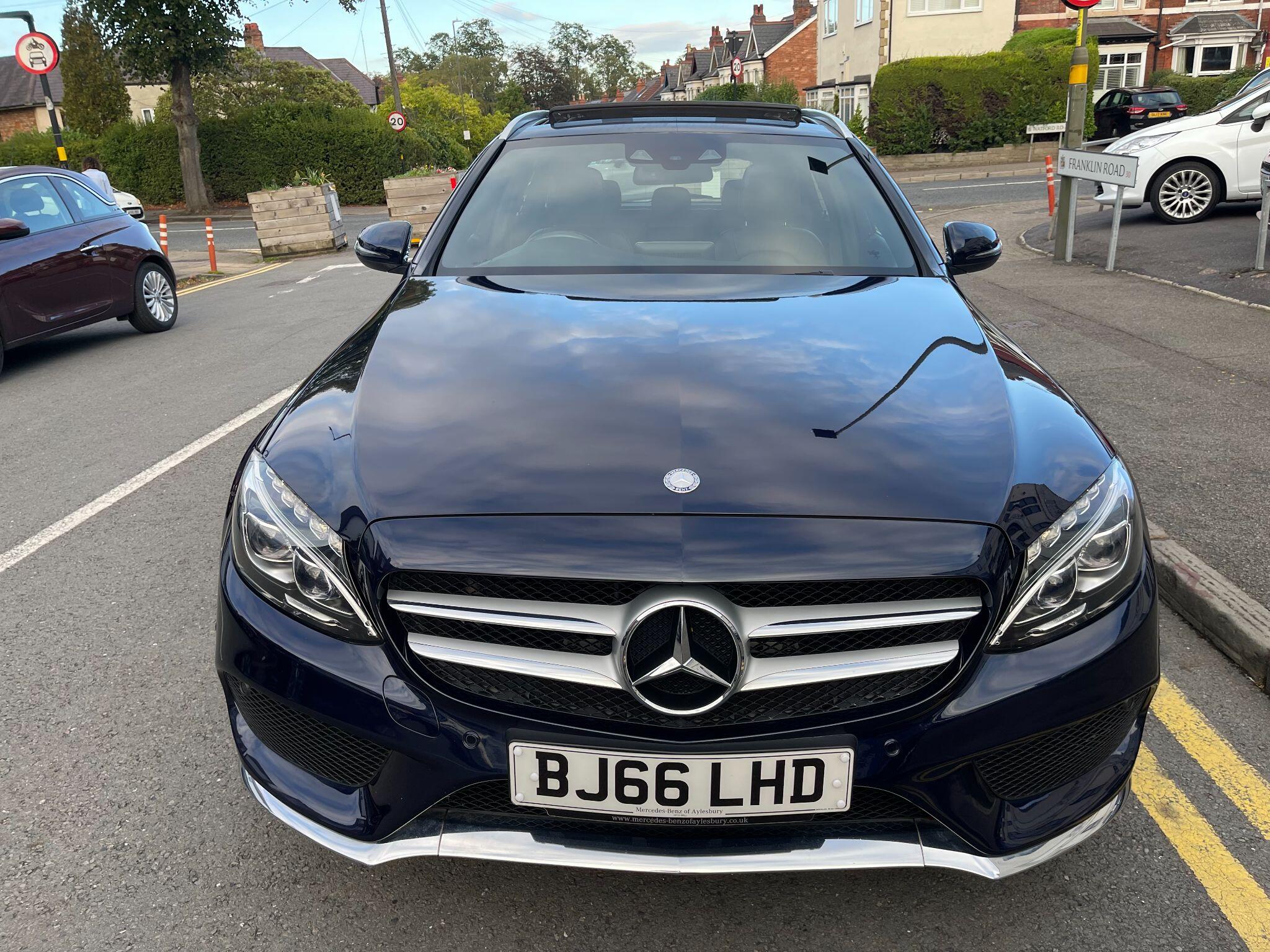 Mercedes-Benz C-Class view 21