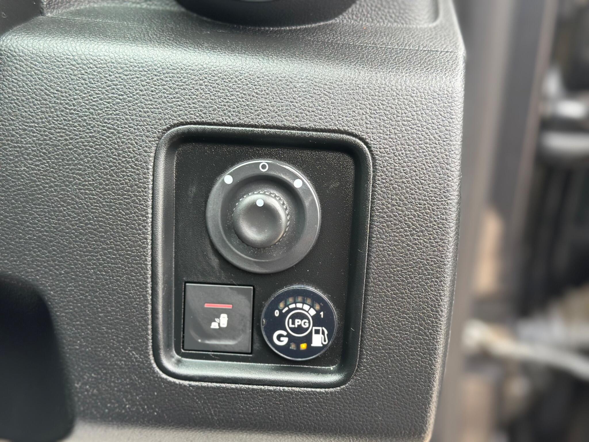 Dacia Duster view 41