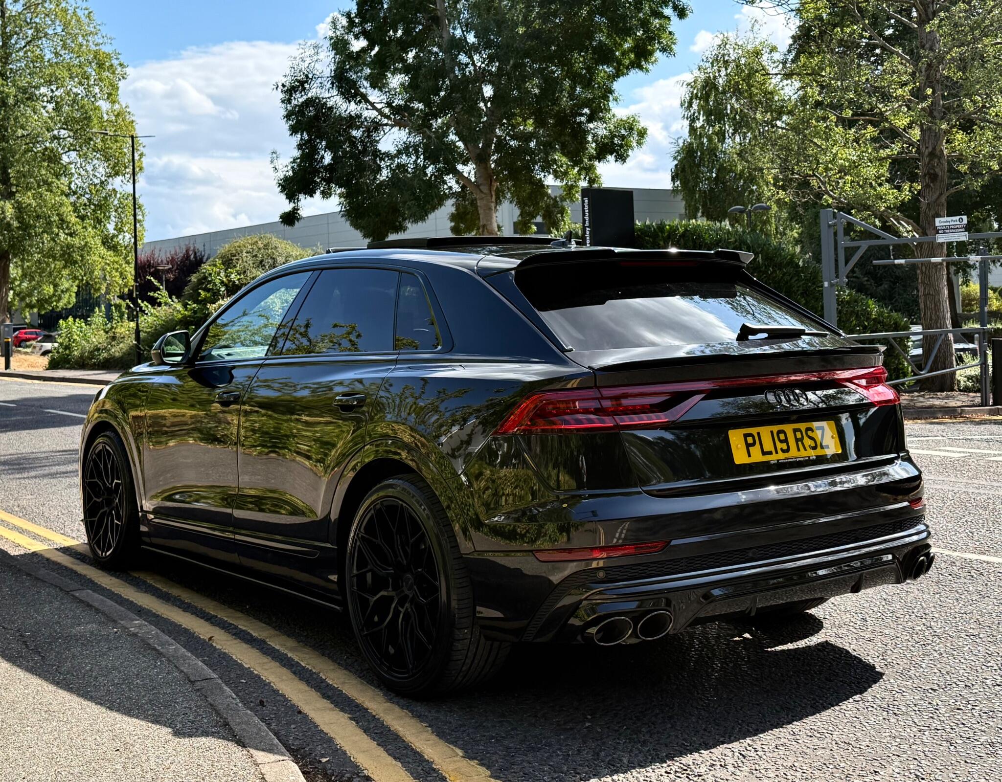 Audi Q8 view 23