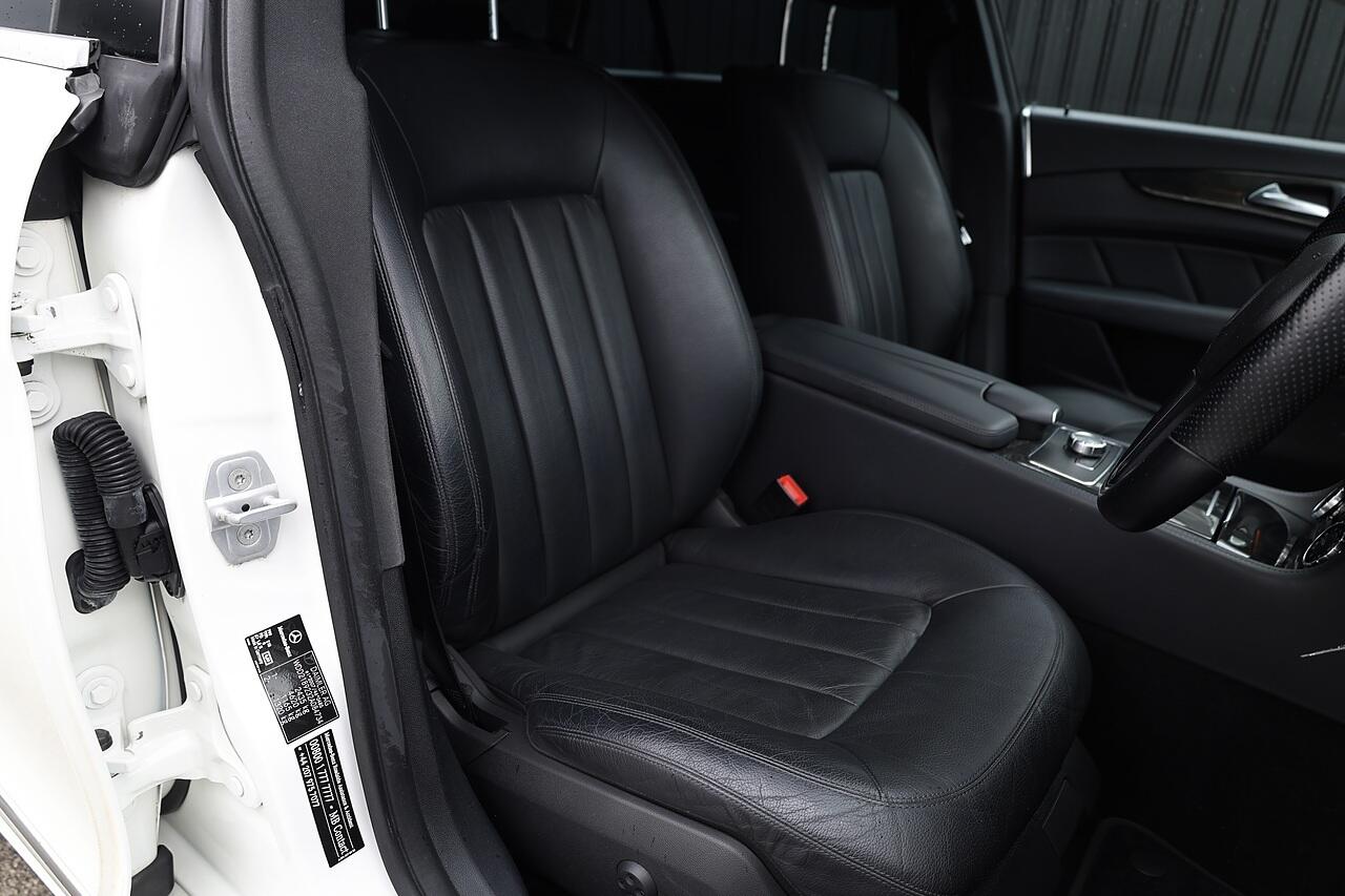 Mercedes-Benz CLS view 8