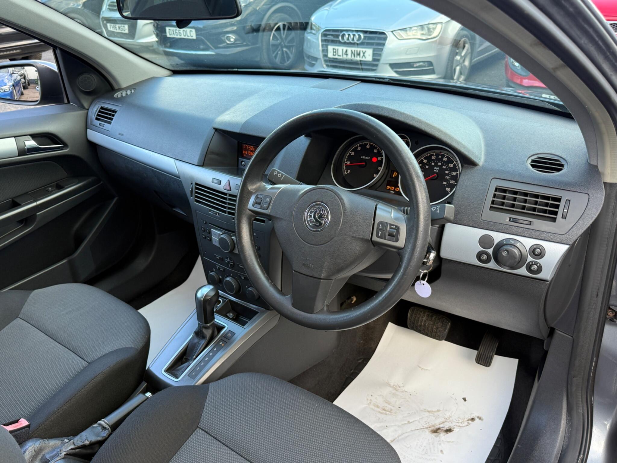 Vauxhall Astra - Image 28