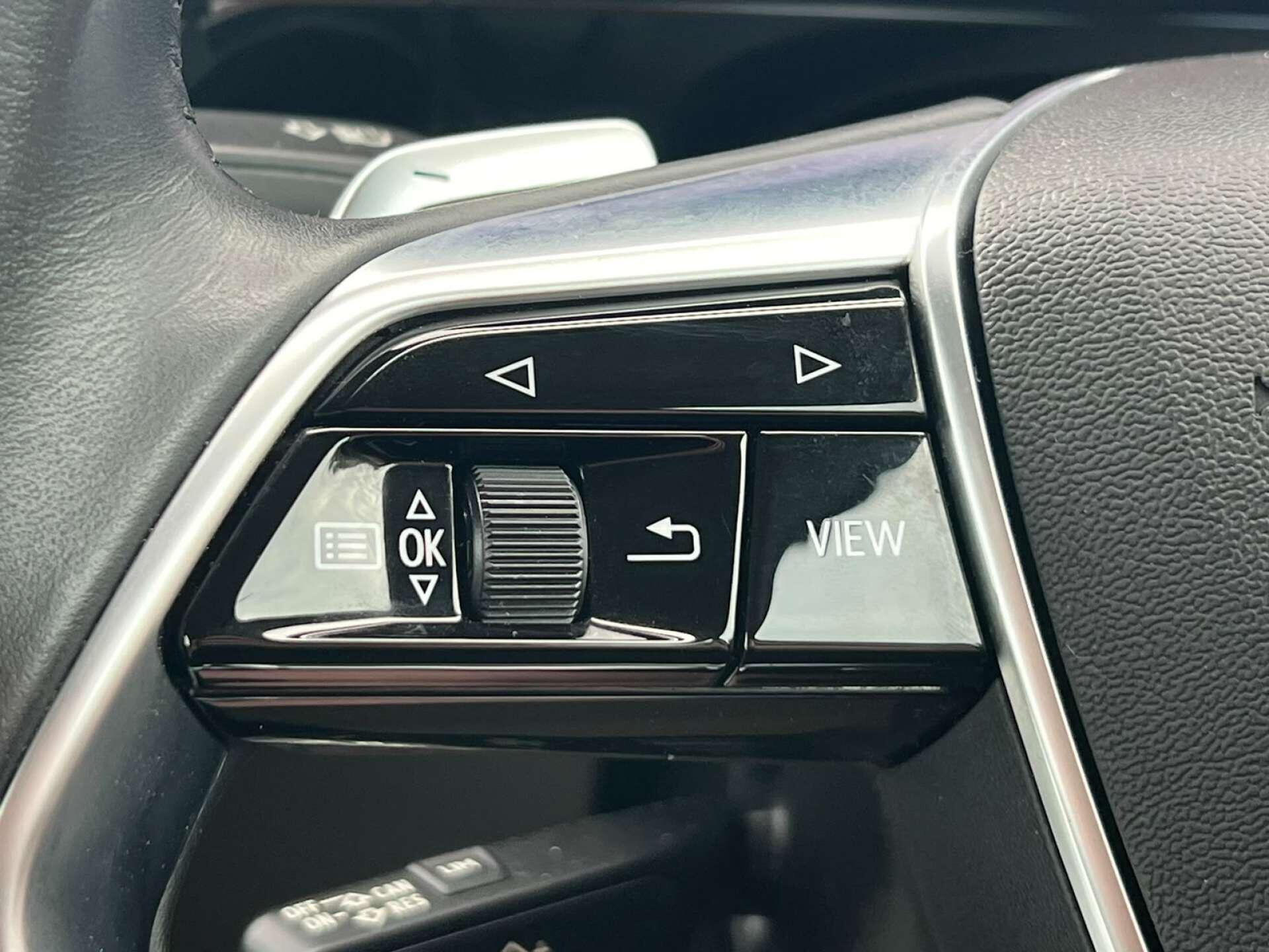 Audi E-Tron view 40