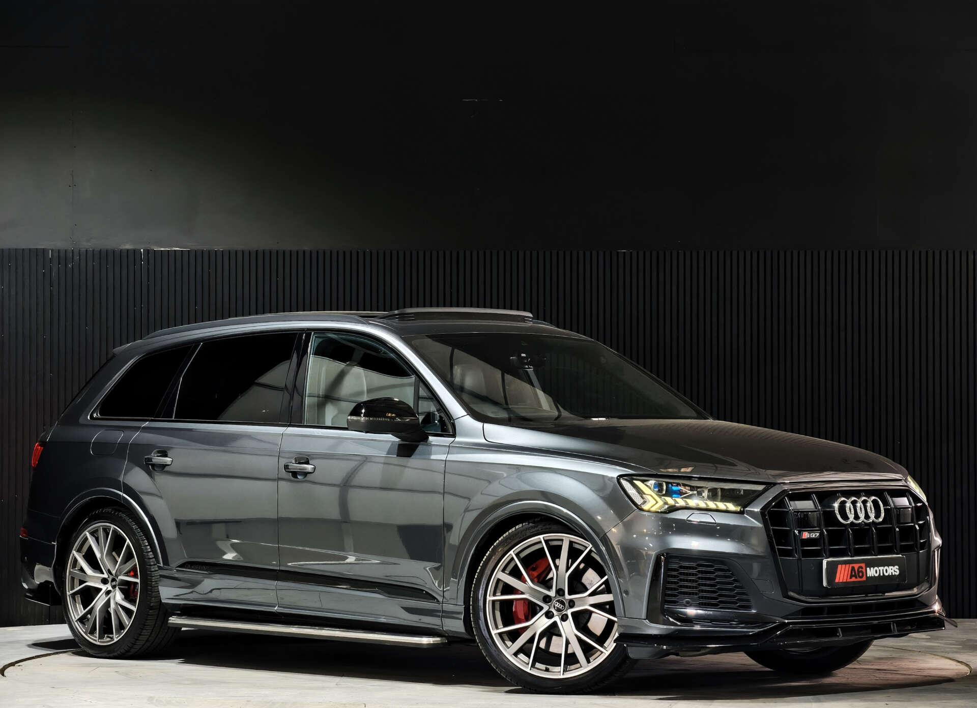 Audi SQ7 view 4