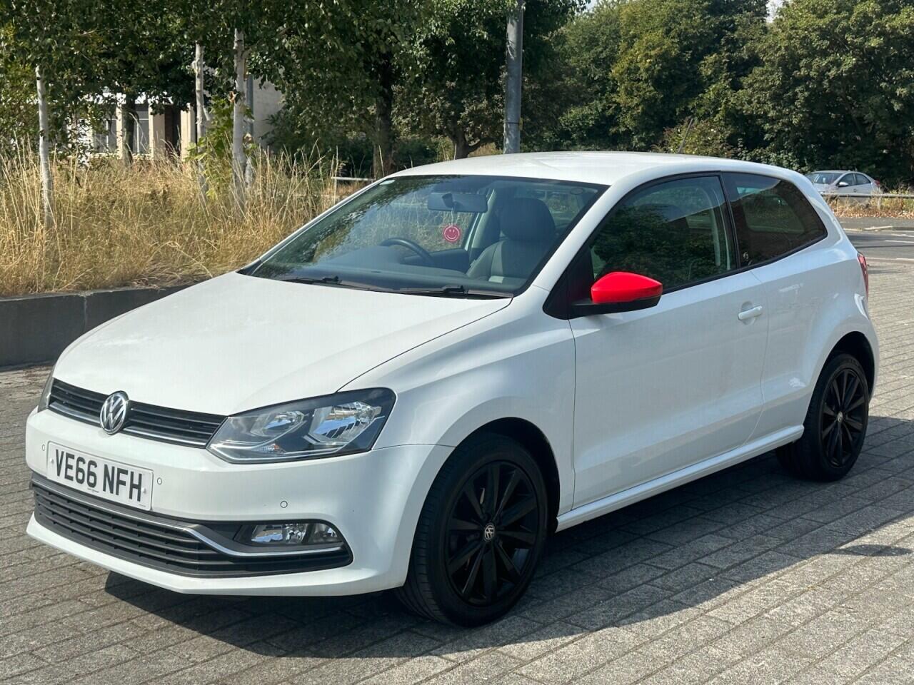 Volkswagen Polo view 5