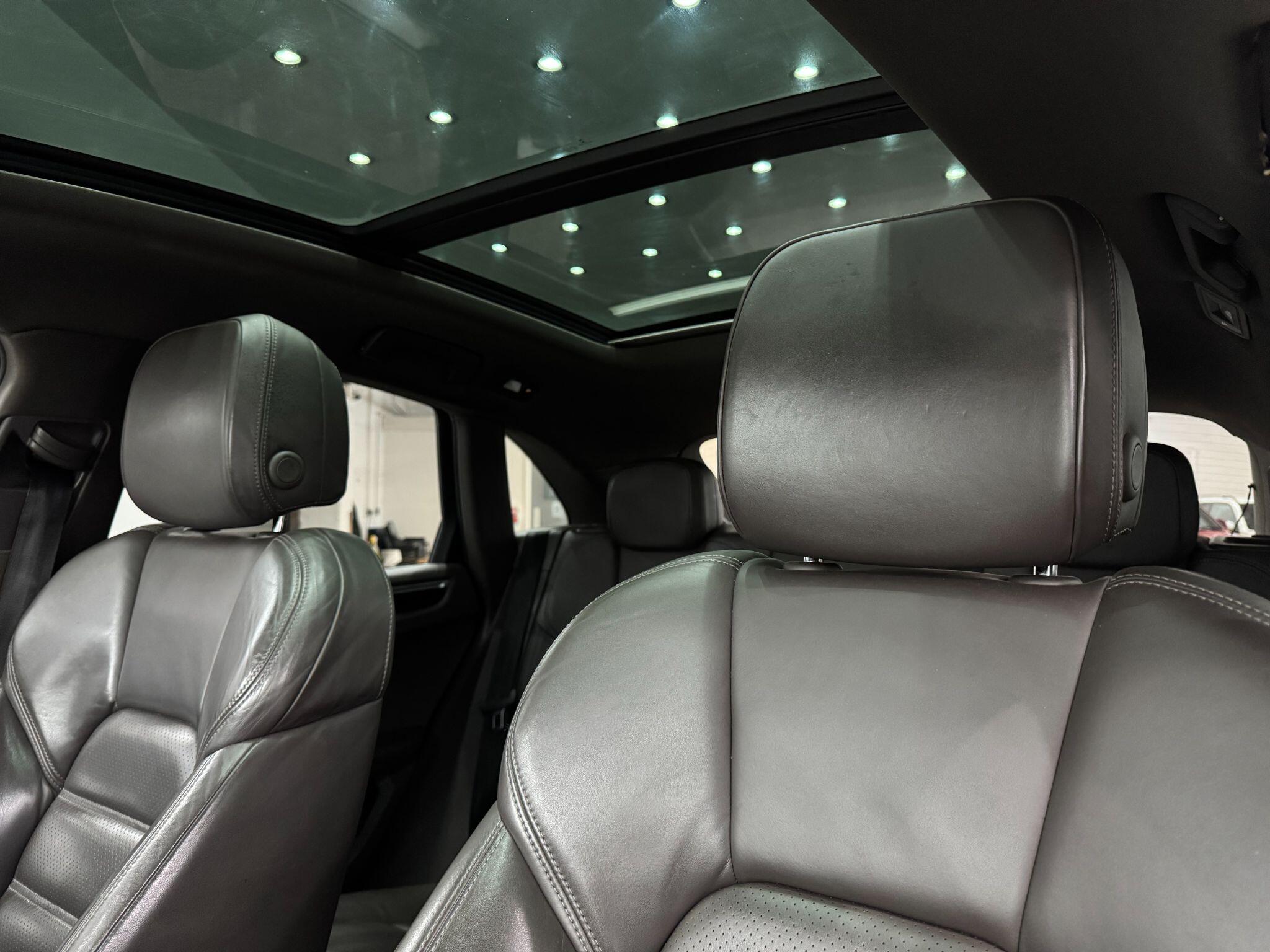 Porsche Macan view 55