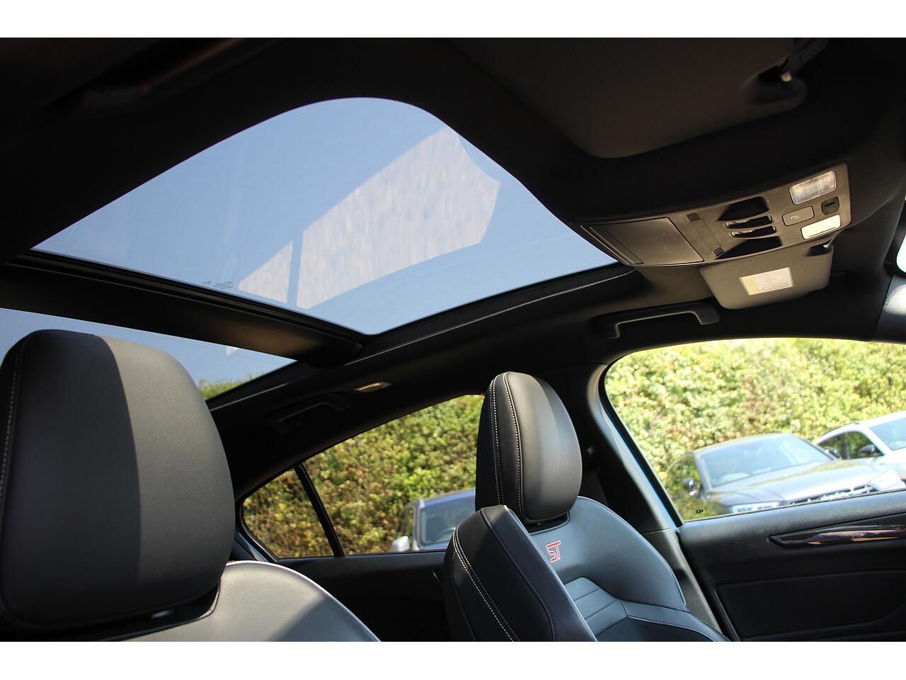 Ford Focus view 38