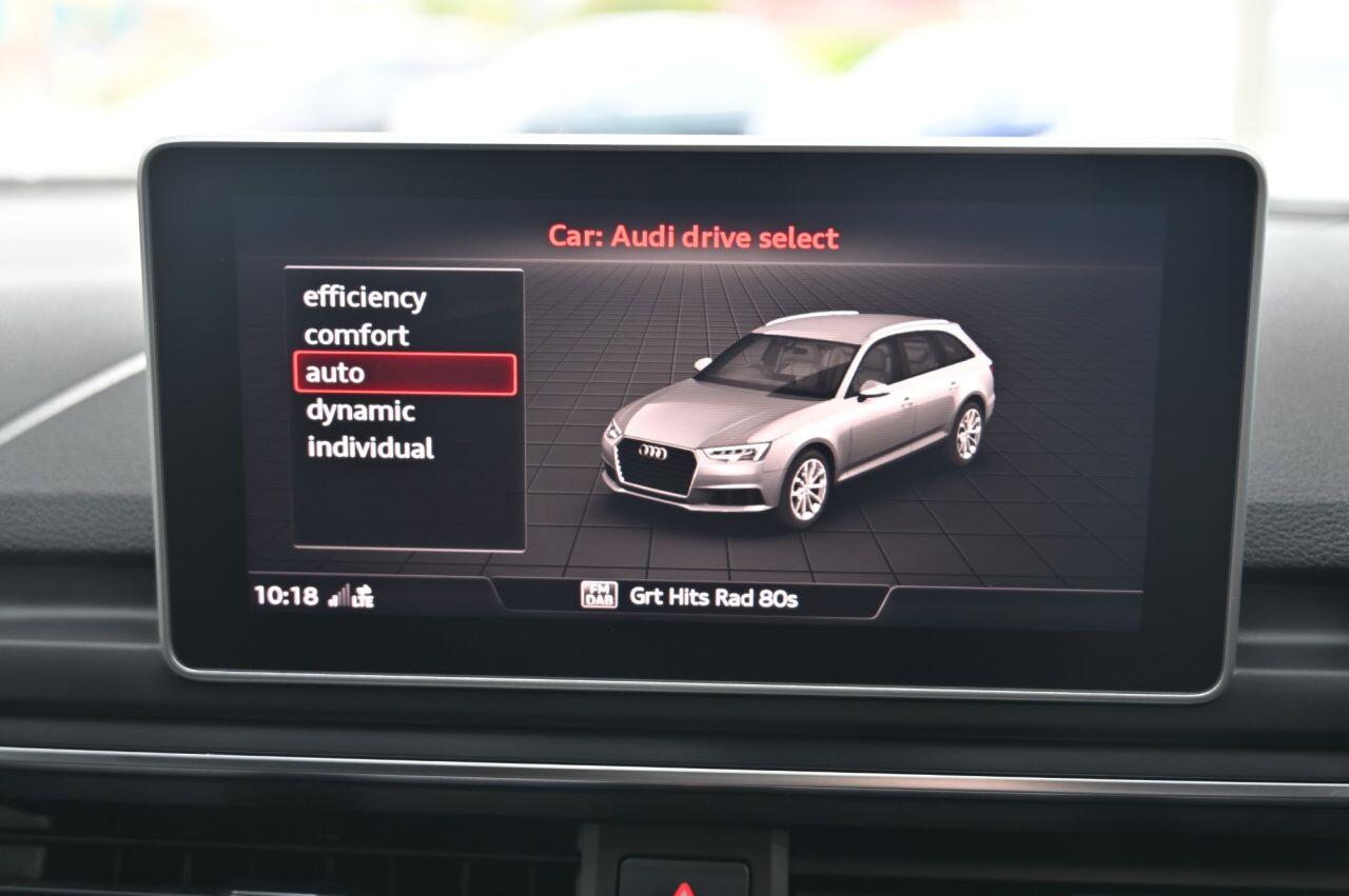Audi S4 view 26