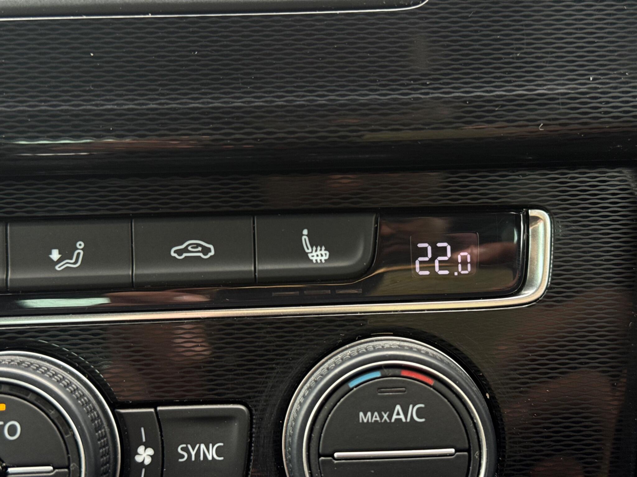 Volkswagen Golf view 43