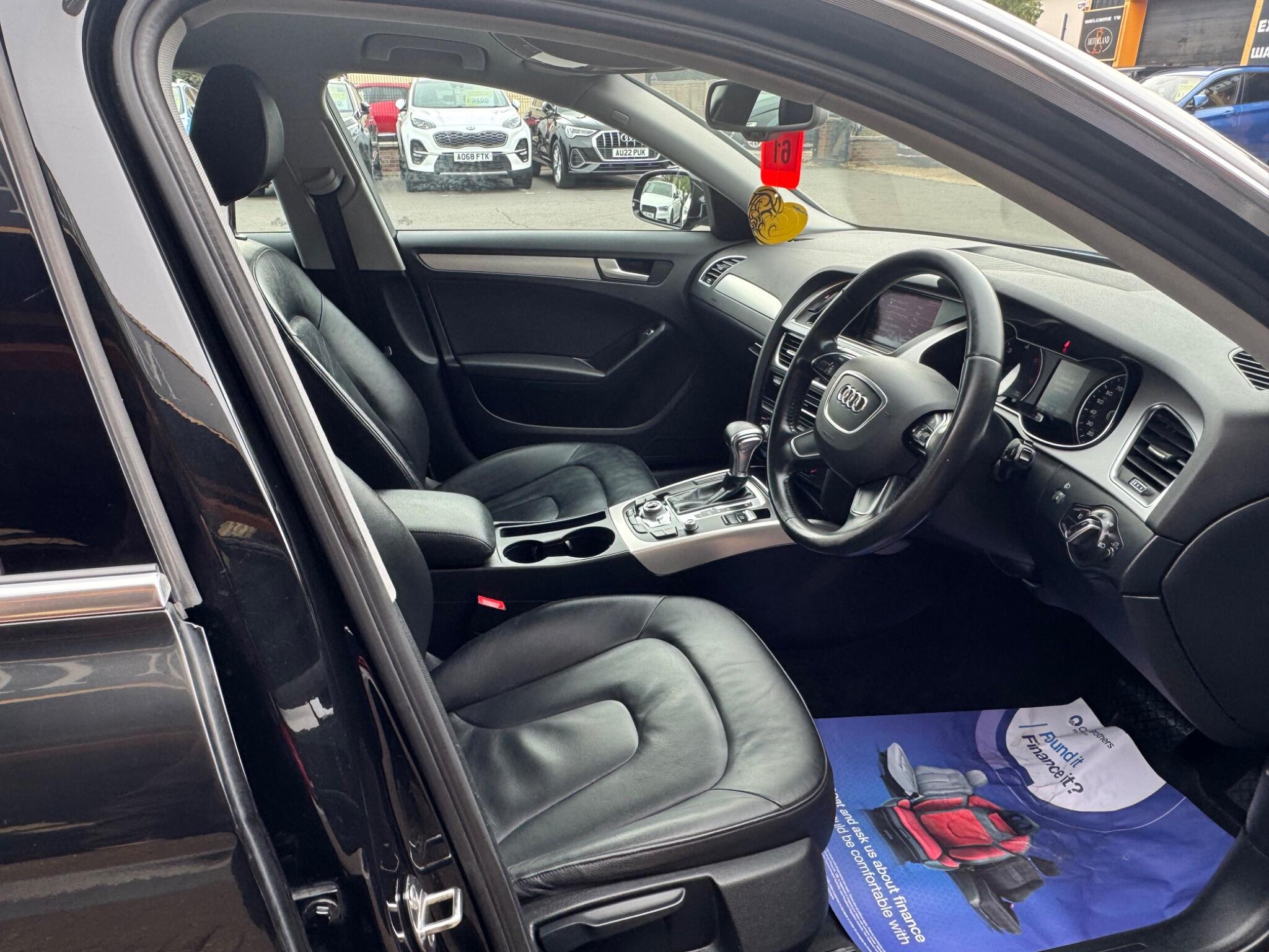 Audi A4 view 11