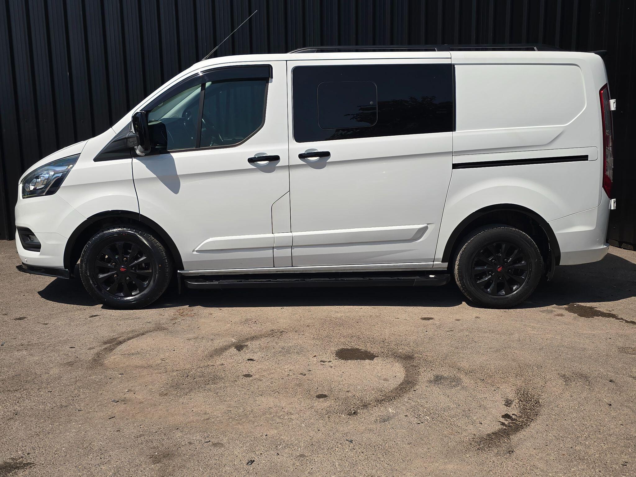 Ford Transit Custom view 2