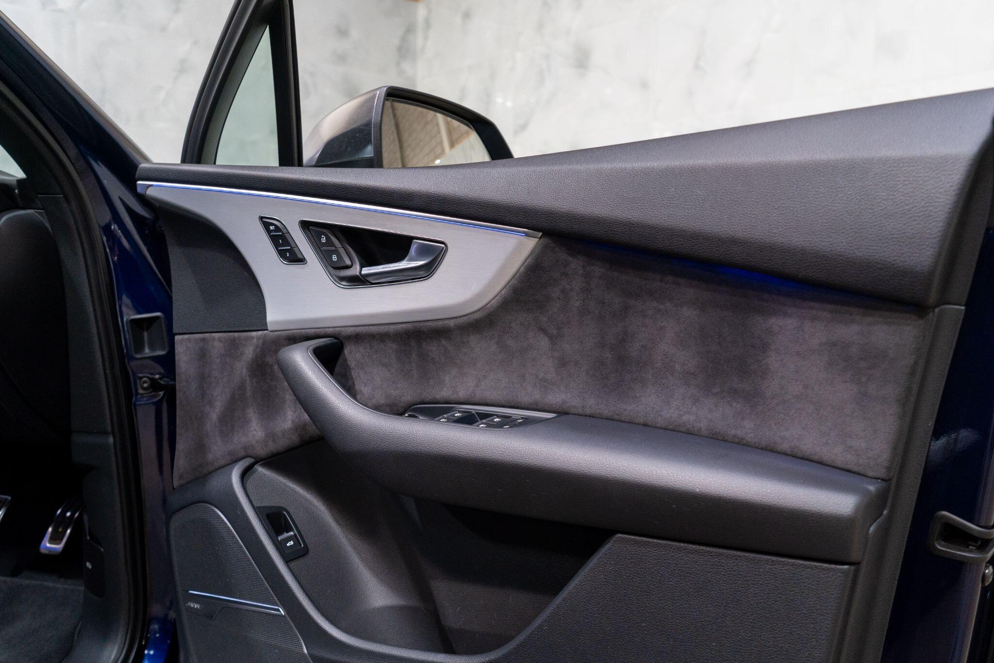 Audi SQ7 view 34