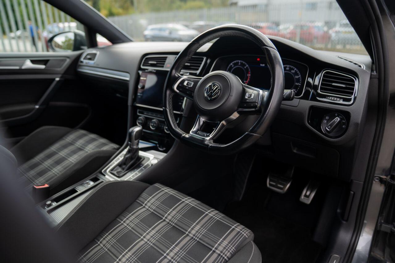Volkswagen Golf view 39