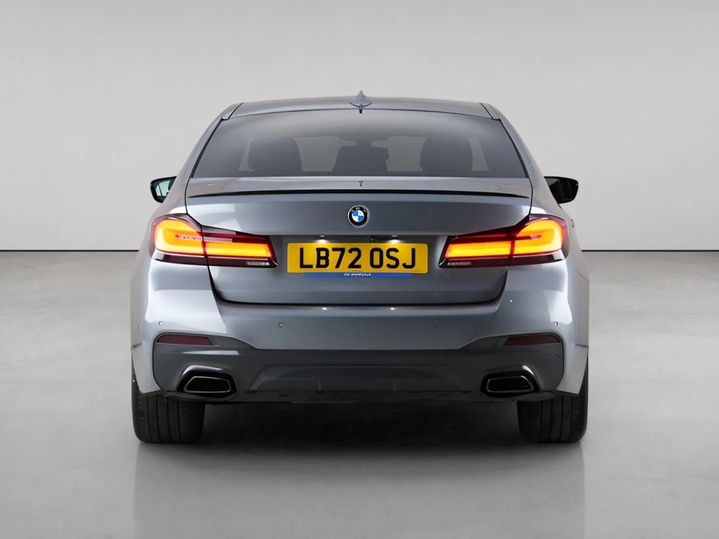 BMW 5 Series view 7