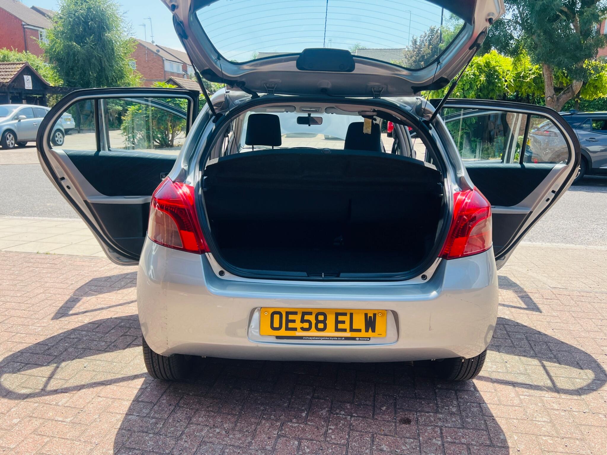 Toyota Yaris view 51