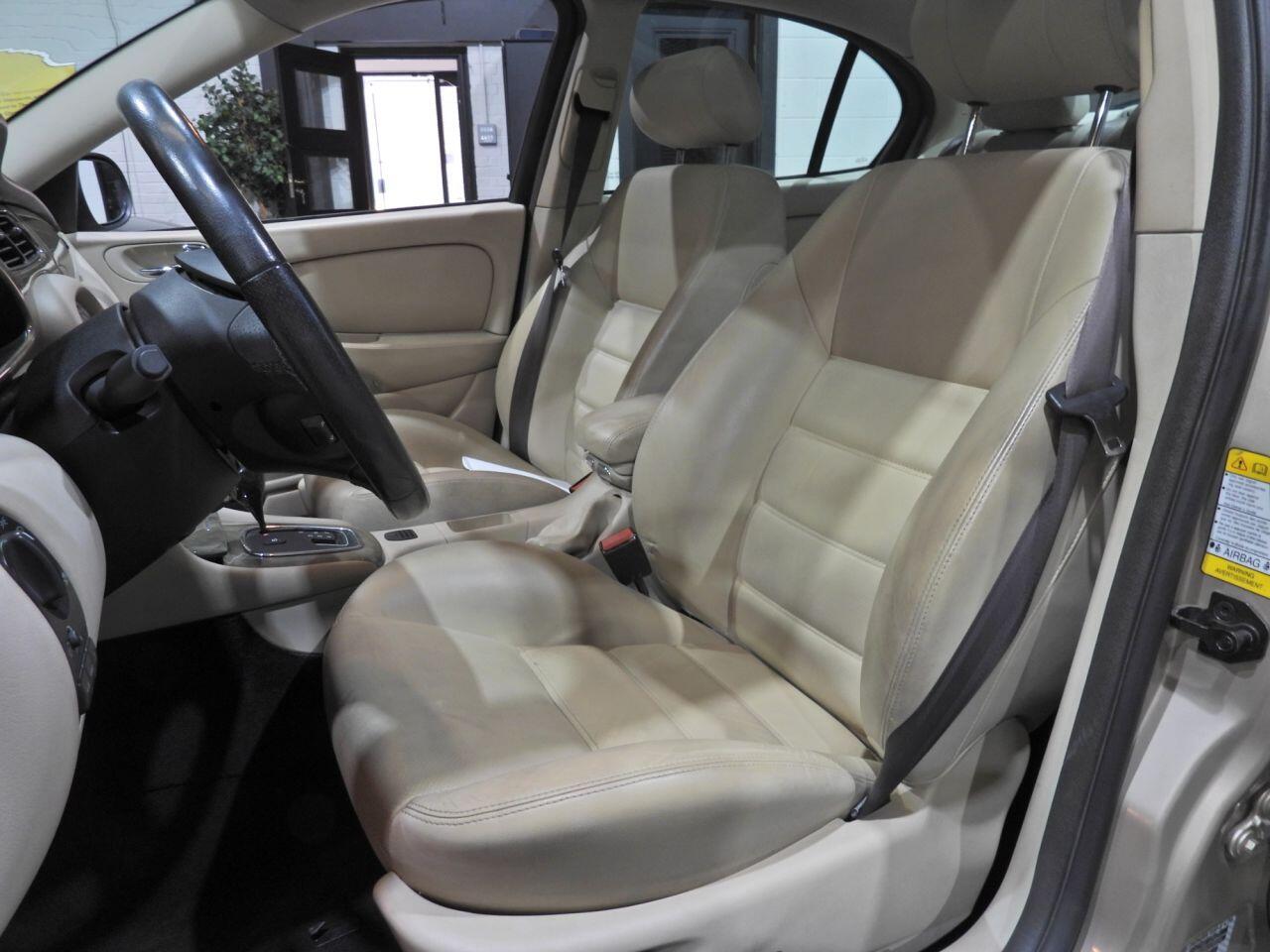 Jaguar X-Type view 7