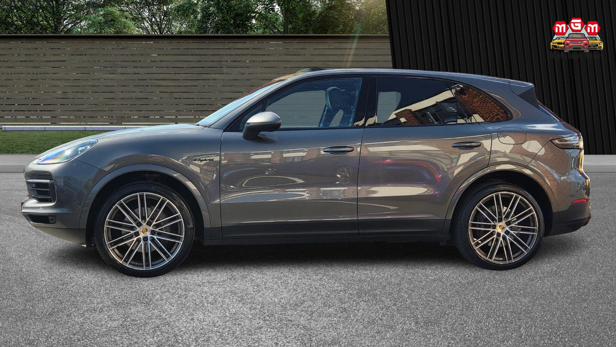 Porsche Cayenne view 7