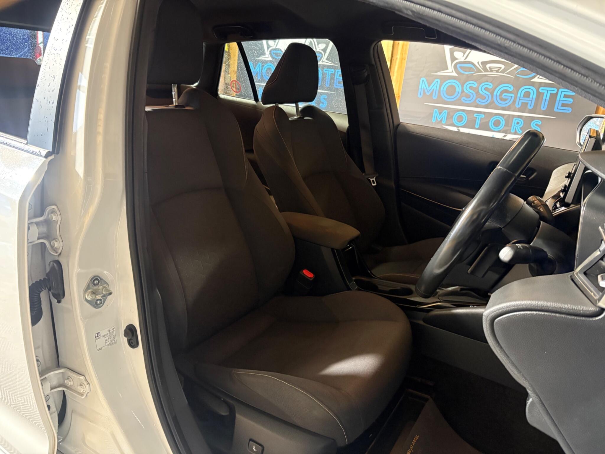 Toyota Corolla view 13