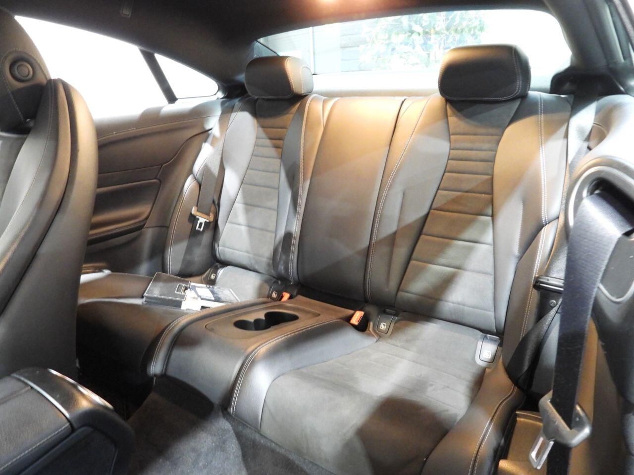 Mercedes-Benz E-Class view 18