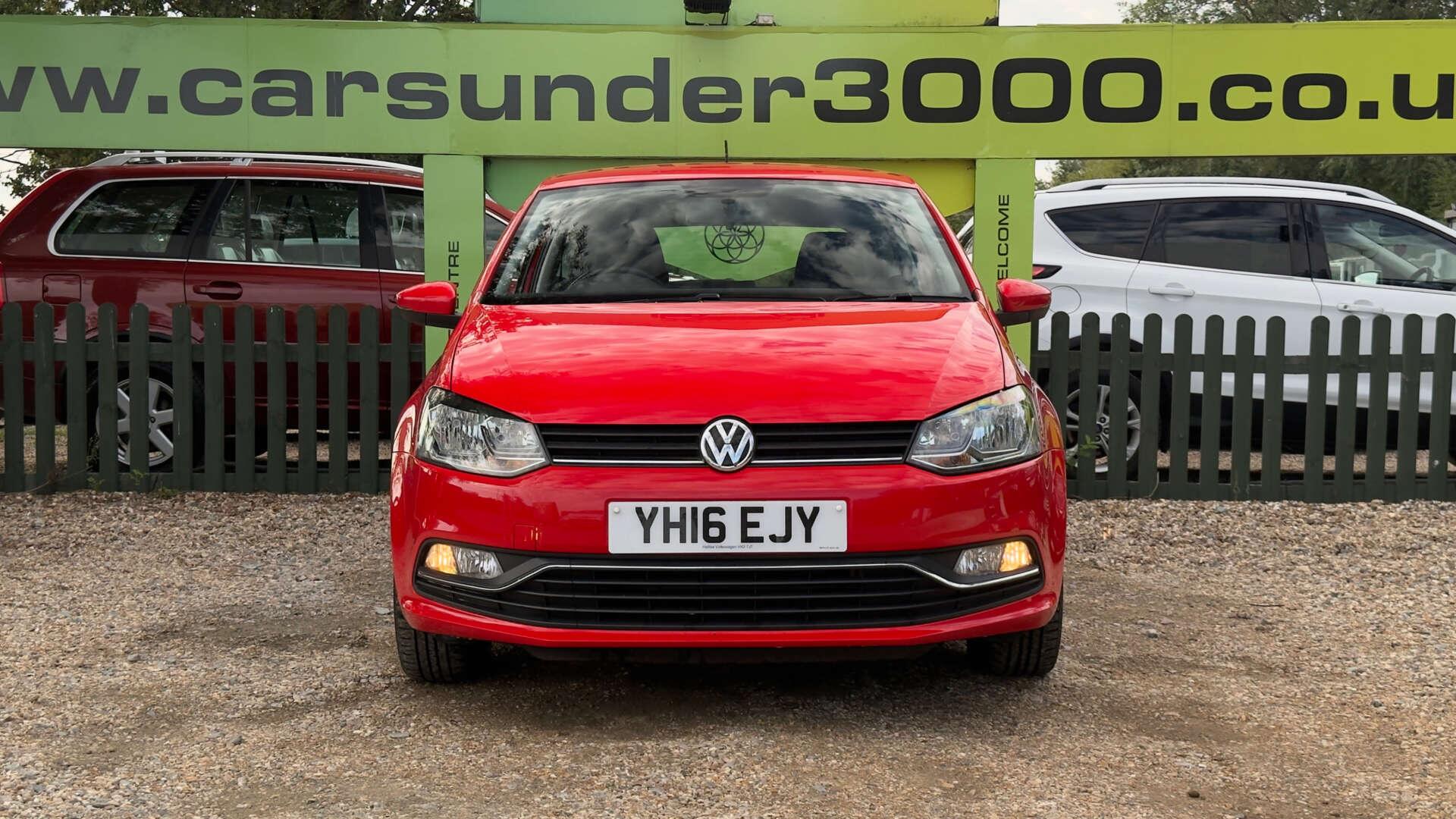 Volkswagen Polo view 2