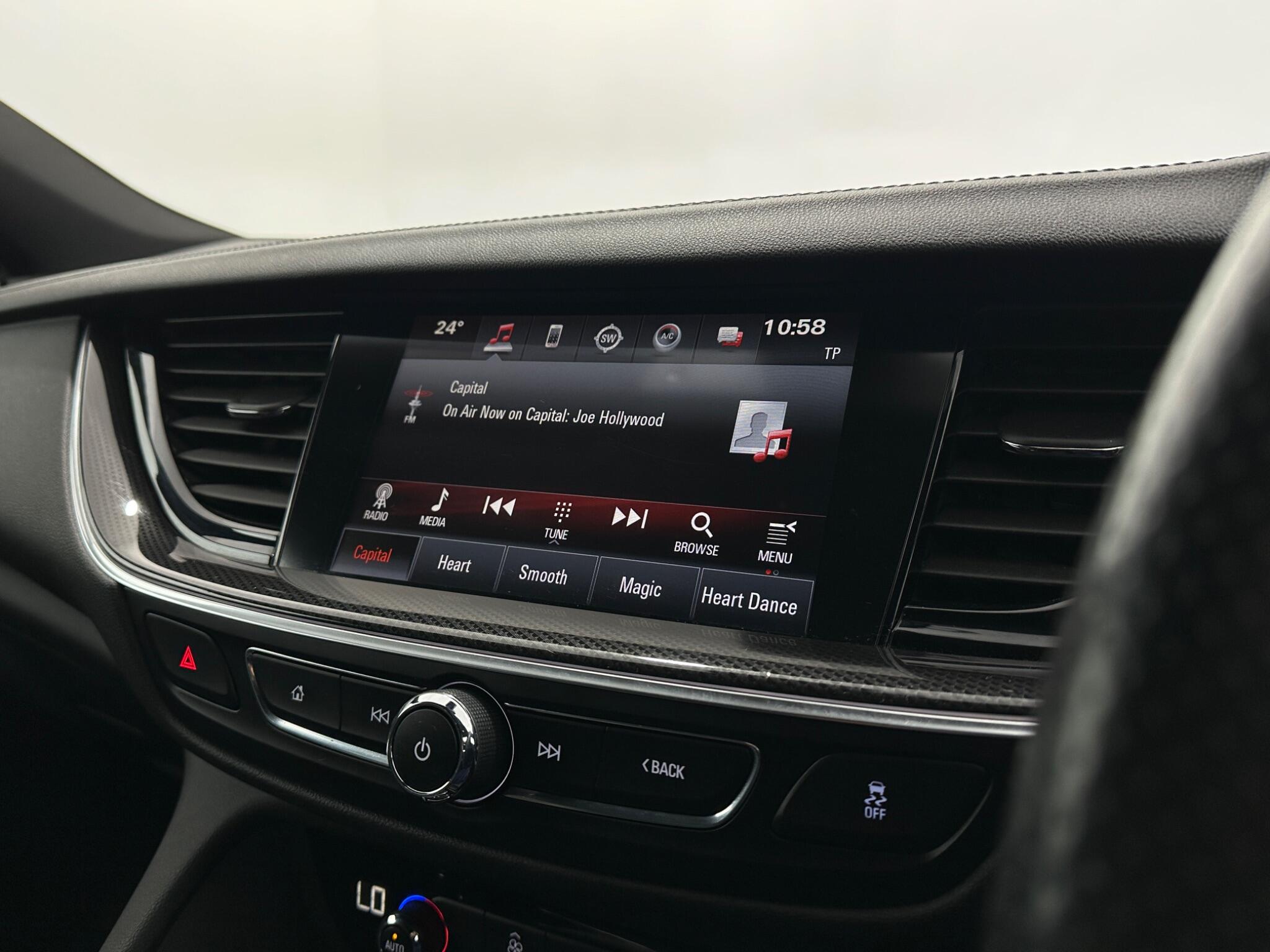 Vauxhall Insignia view 23