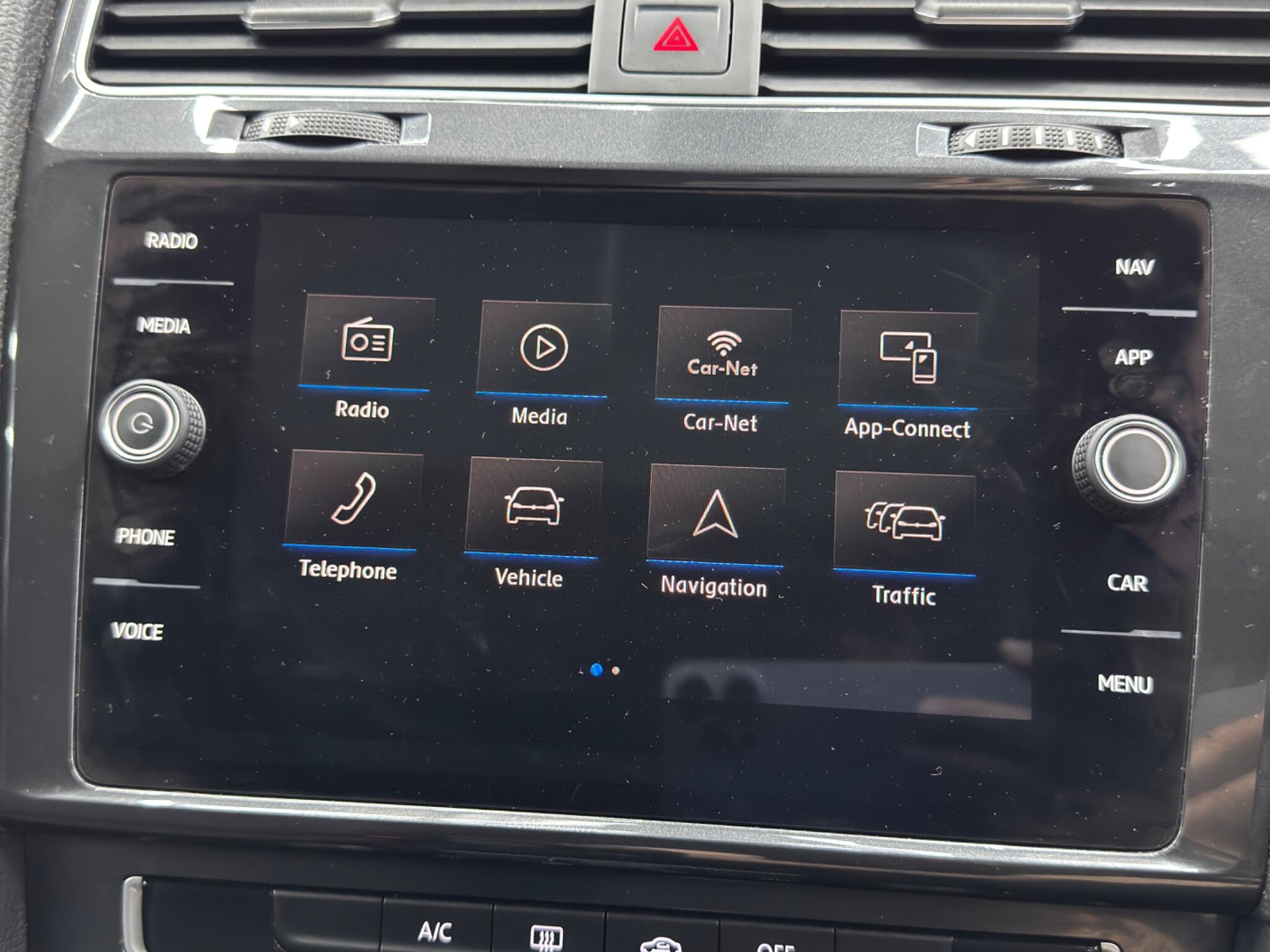 Volkswagen Golf view 27