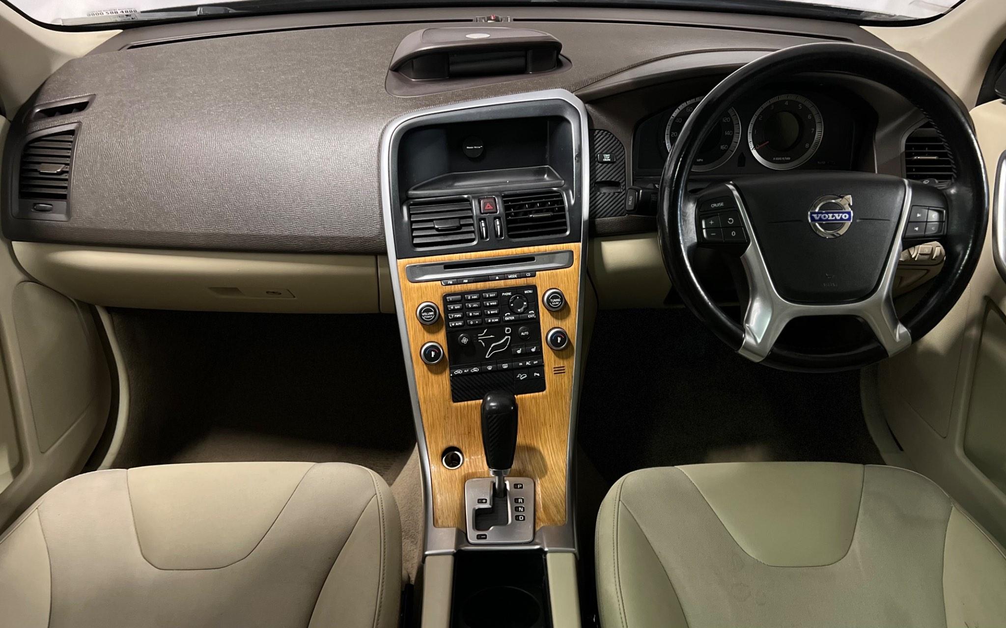 Volvo XC60 view 22