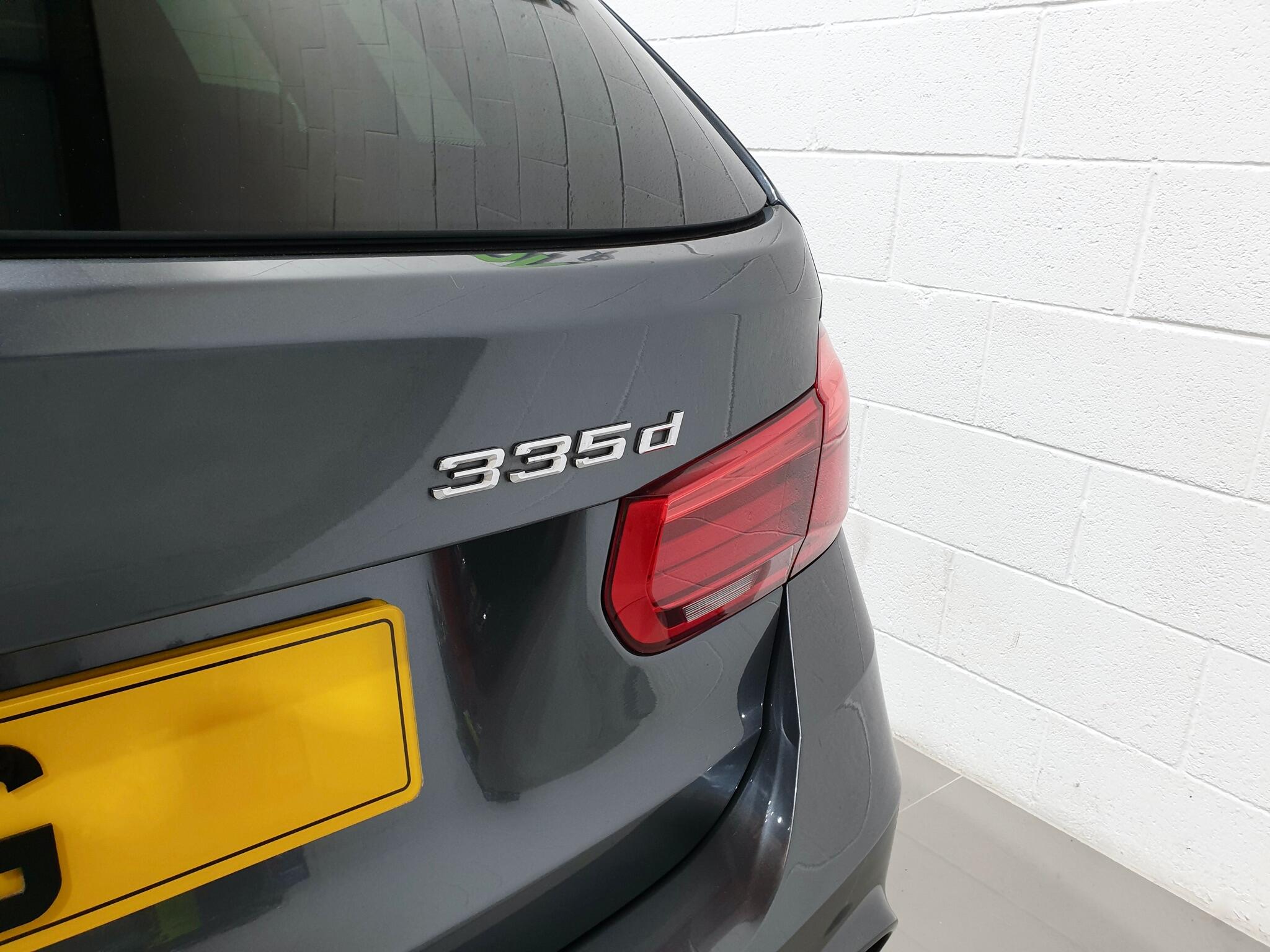 BMW 3 Series view 36