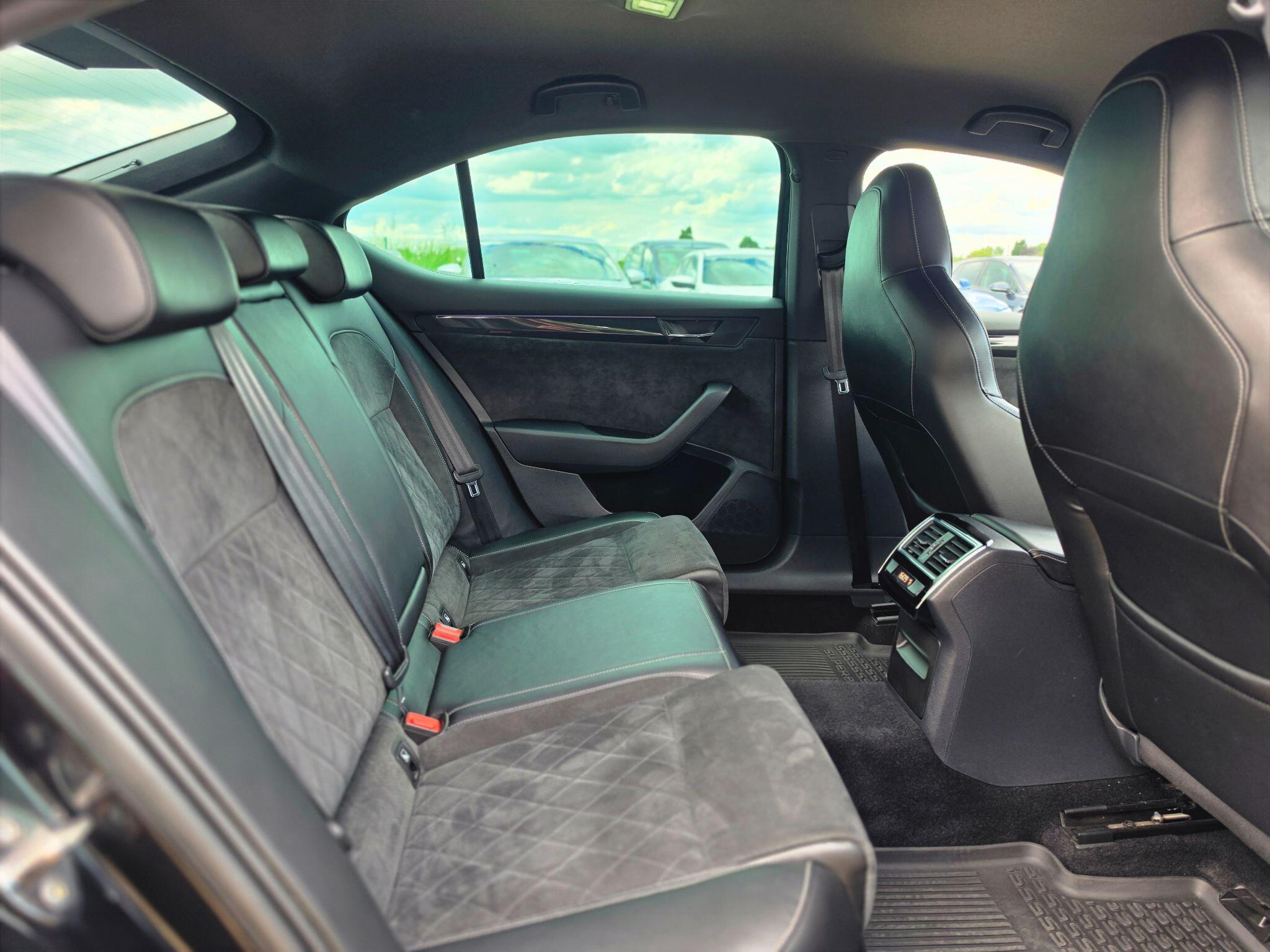 Skoda Superb view 9