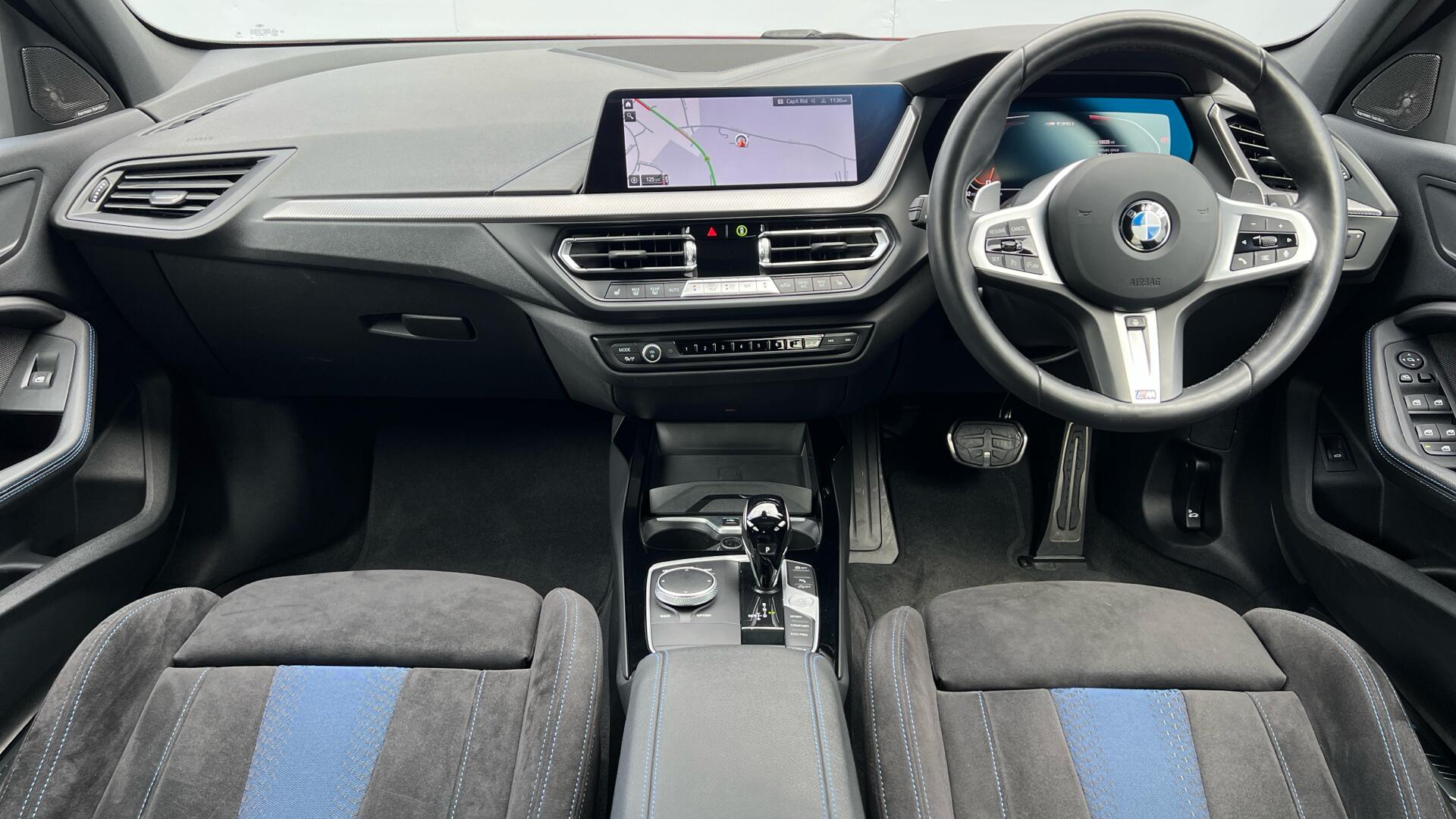 BMW 1 Series view 4