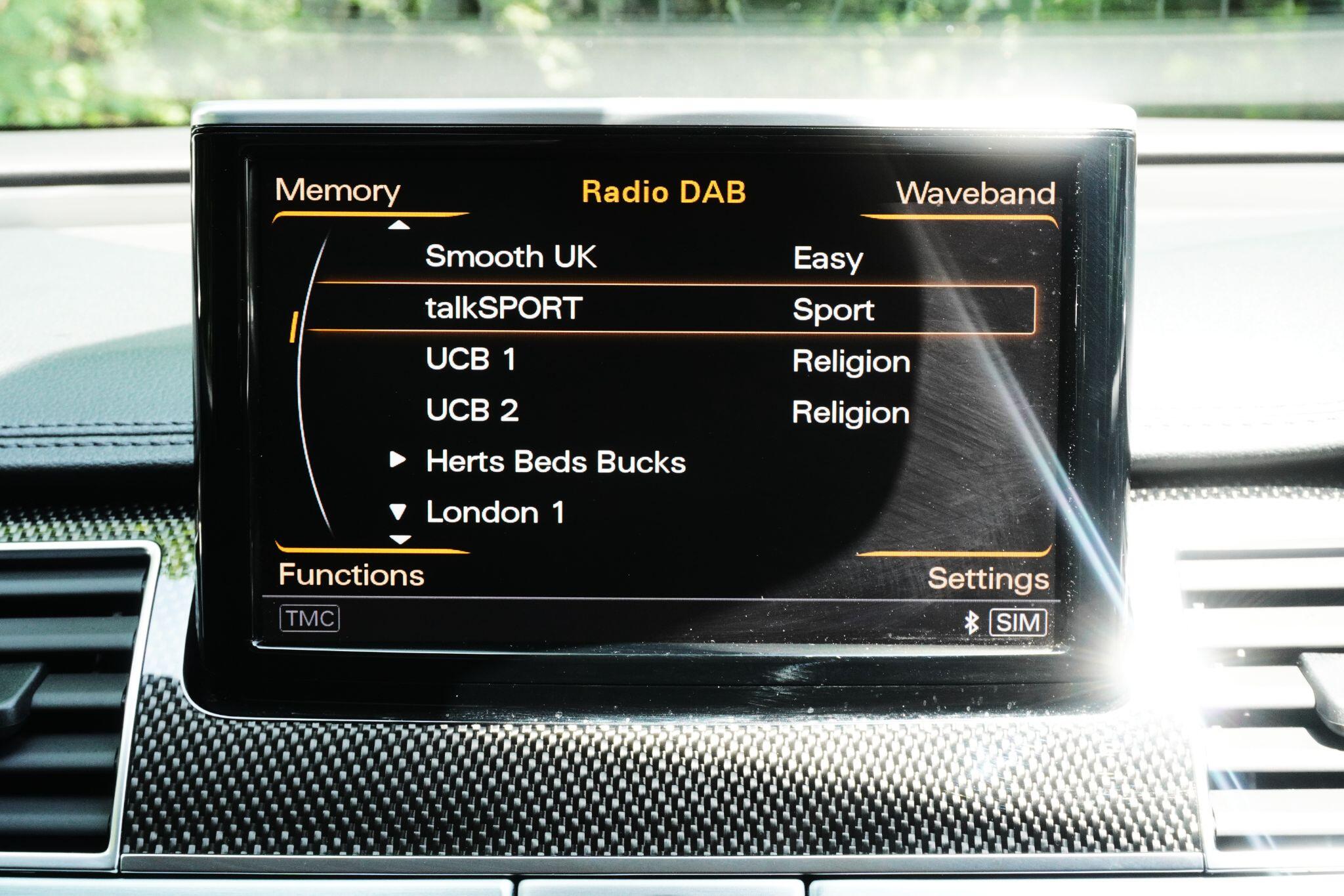 Audi S8 view 30
