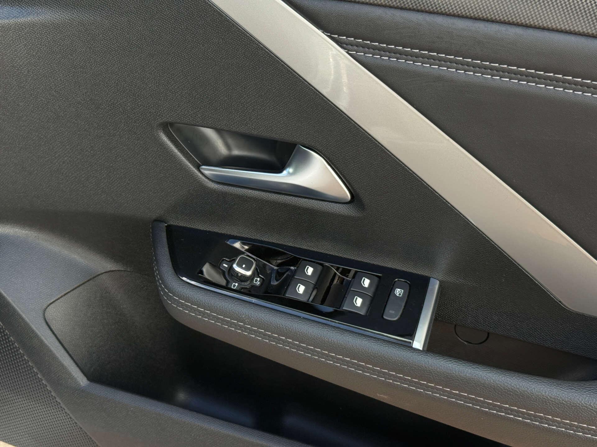 Vauxhall Astra Electric view 19