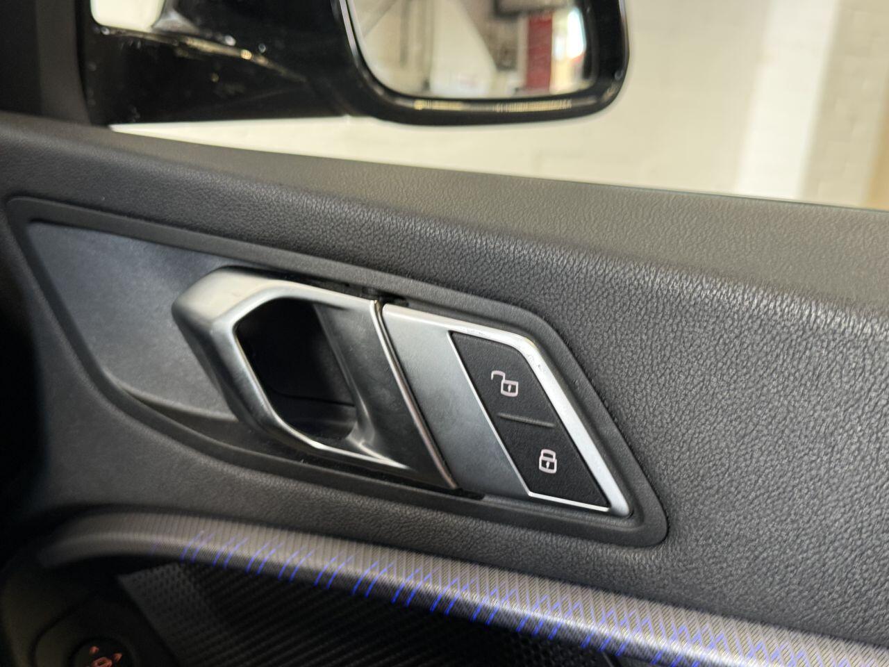 BMW 1 Series view 44