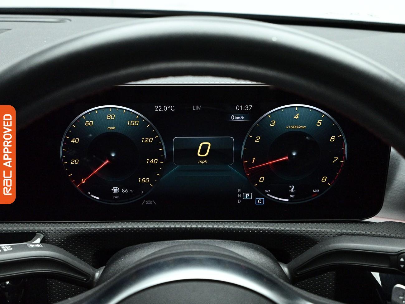 Mercedes-Benz Cla view 11