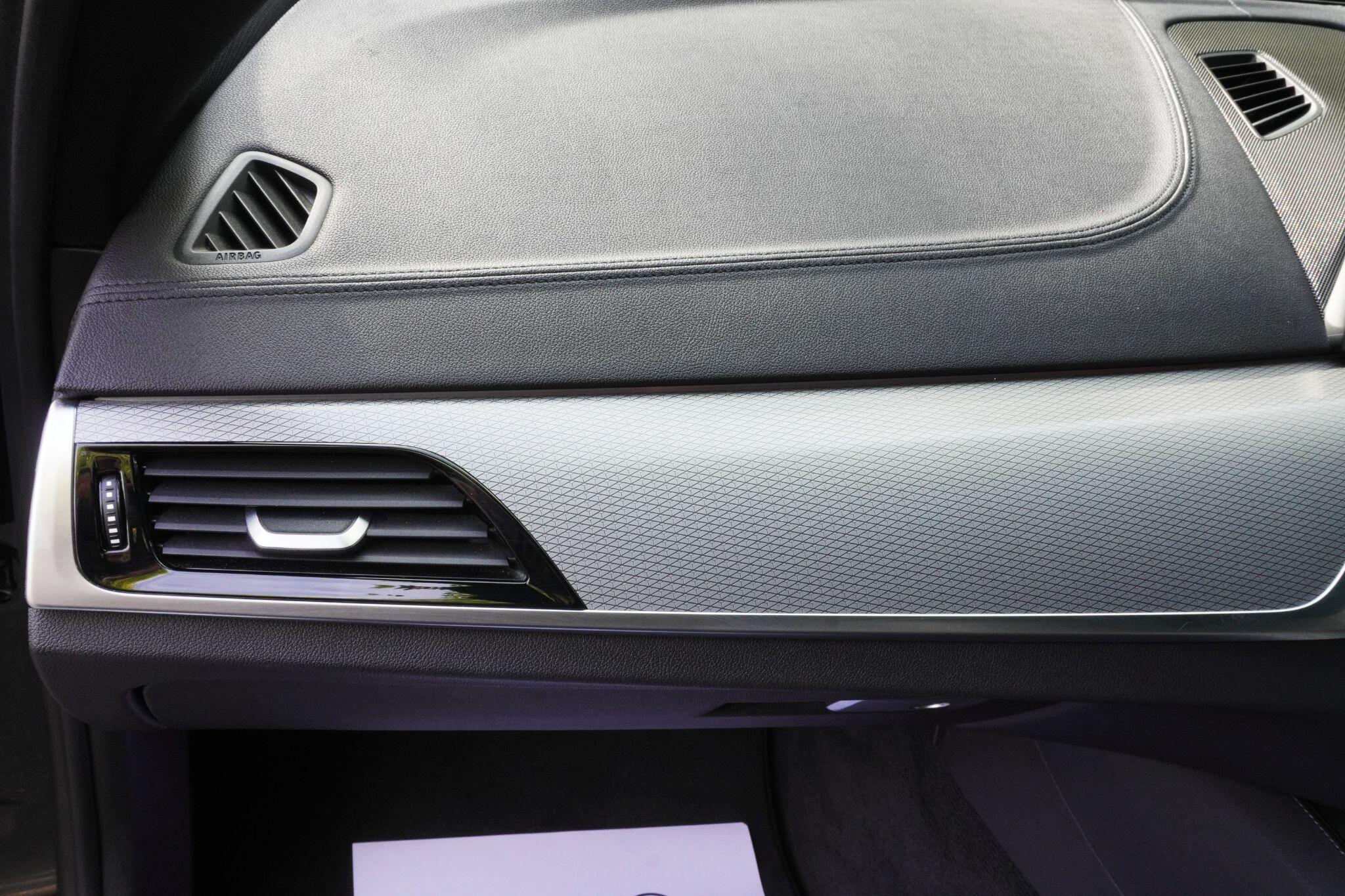 BMW 5 Series view 70
