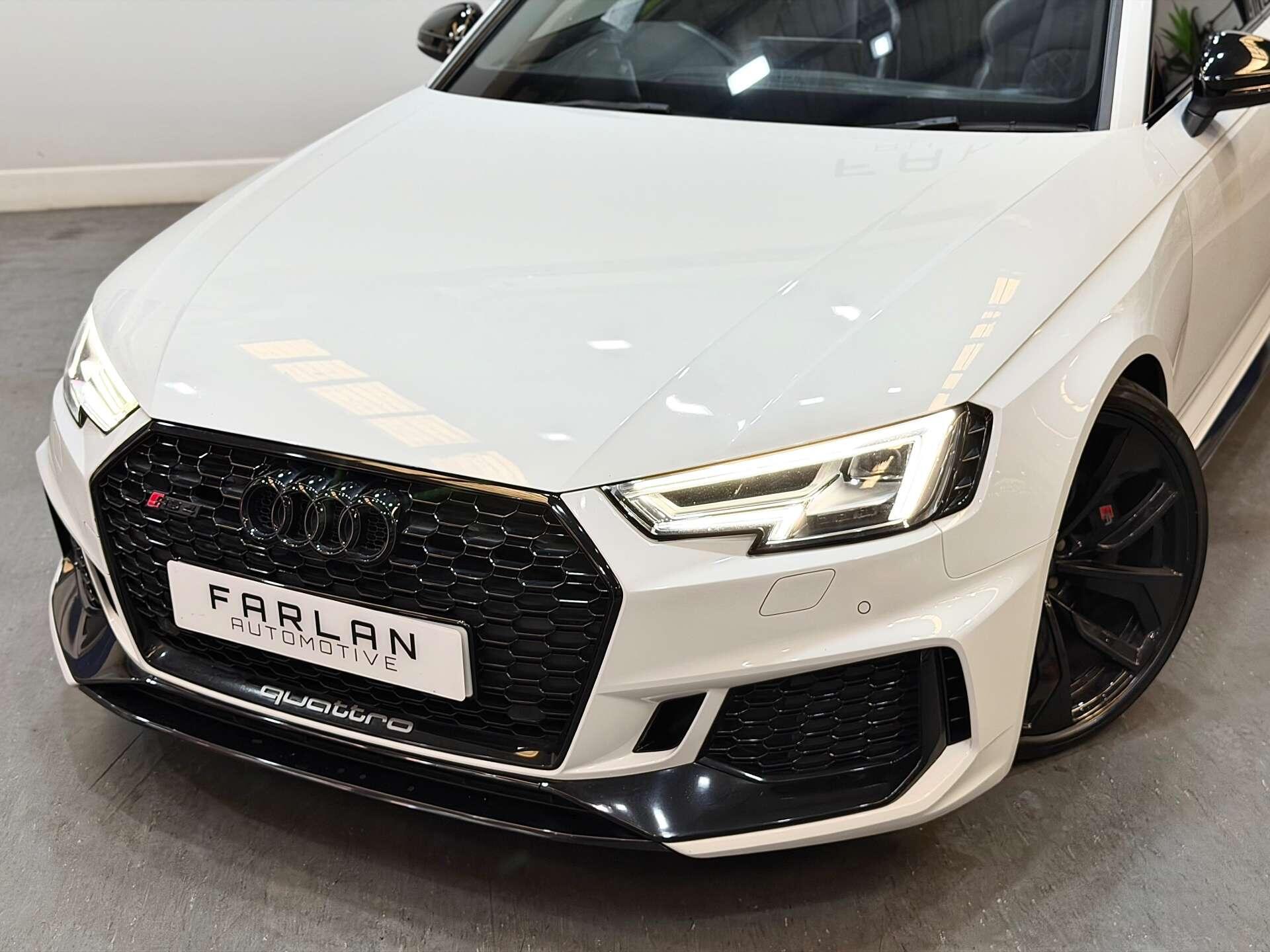 Audi RS4 view 15
