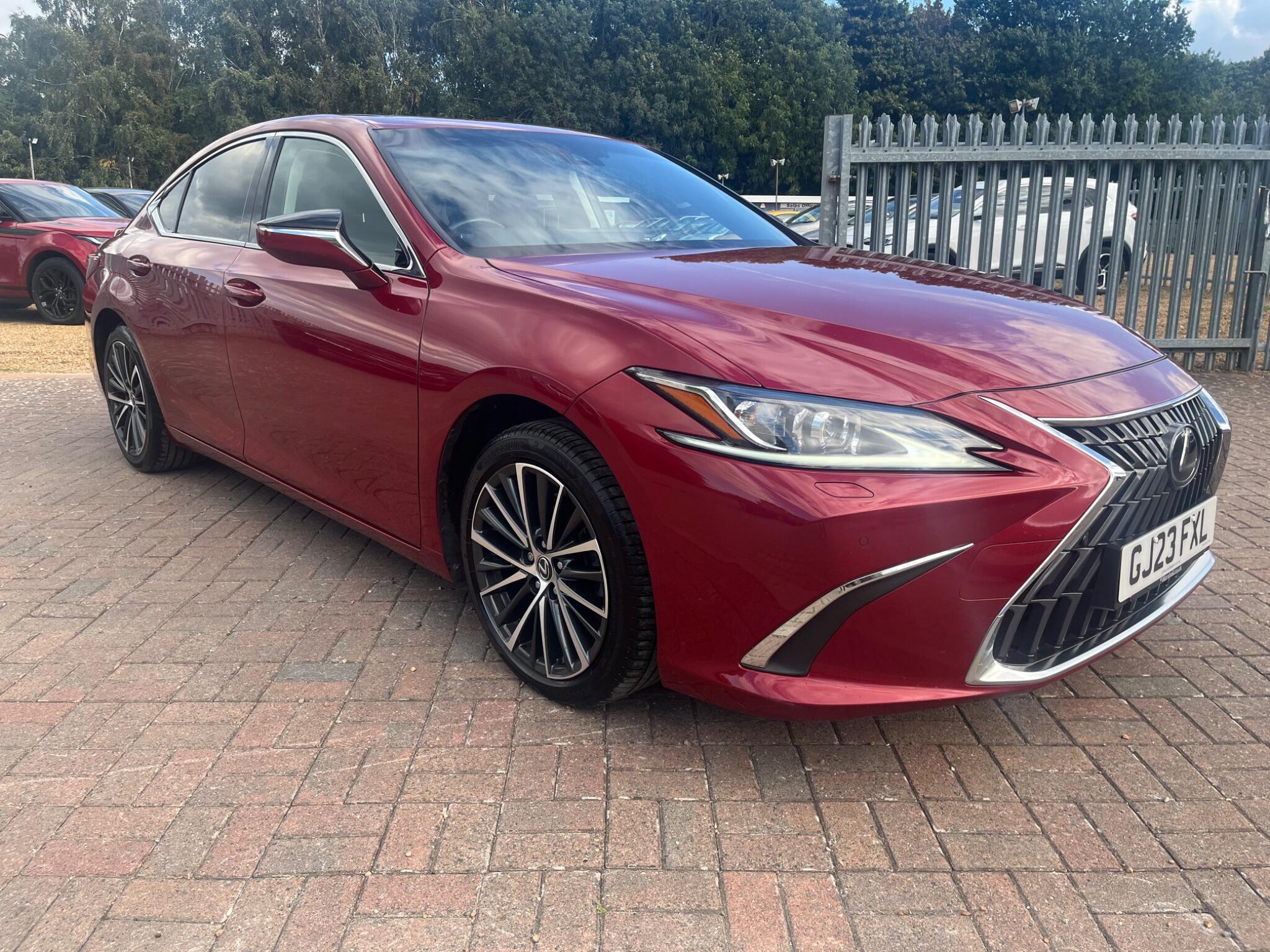 Lexus ES view 9