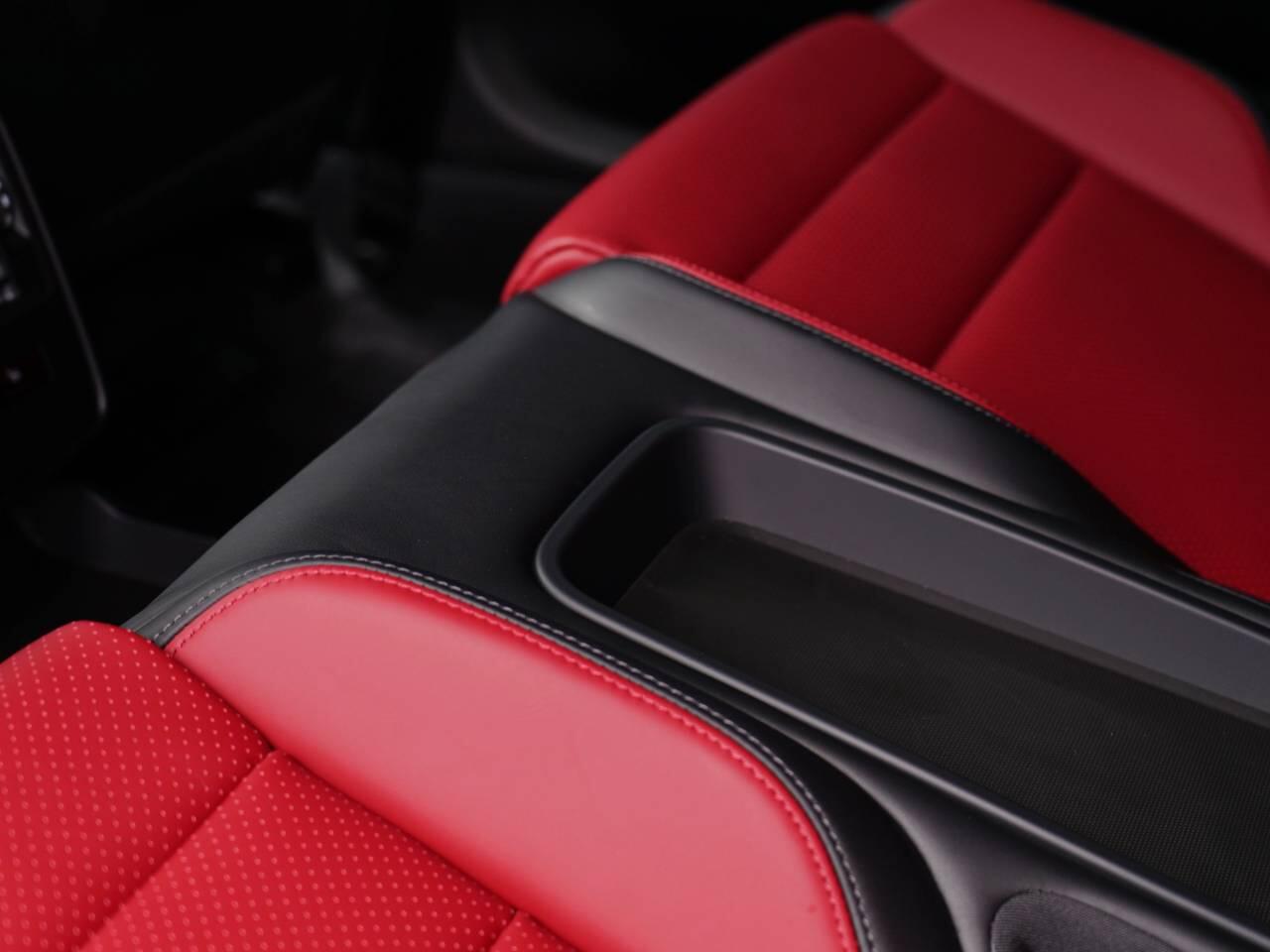 Porsche Taycan view 25