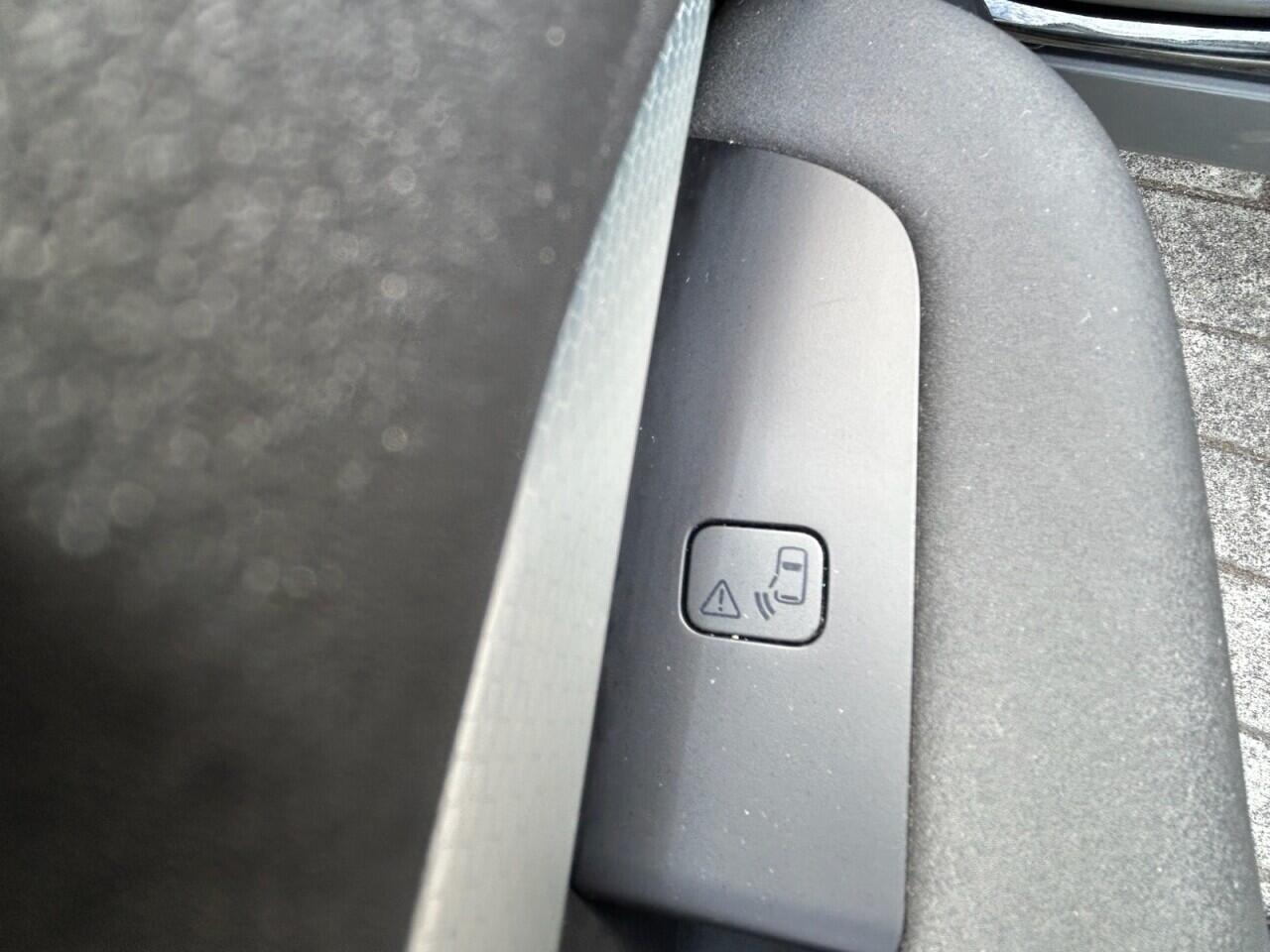 Land Rover Discovery view 29