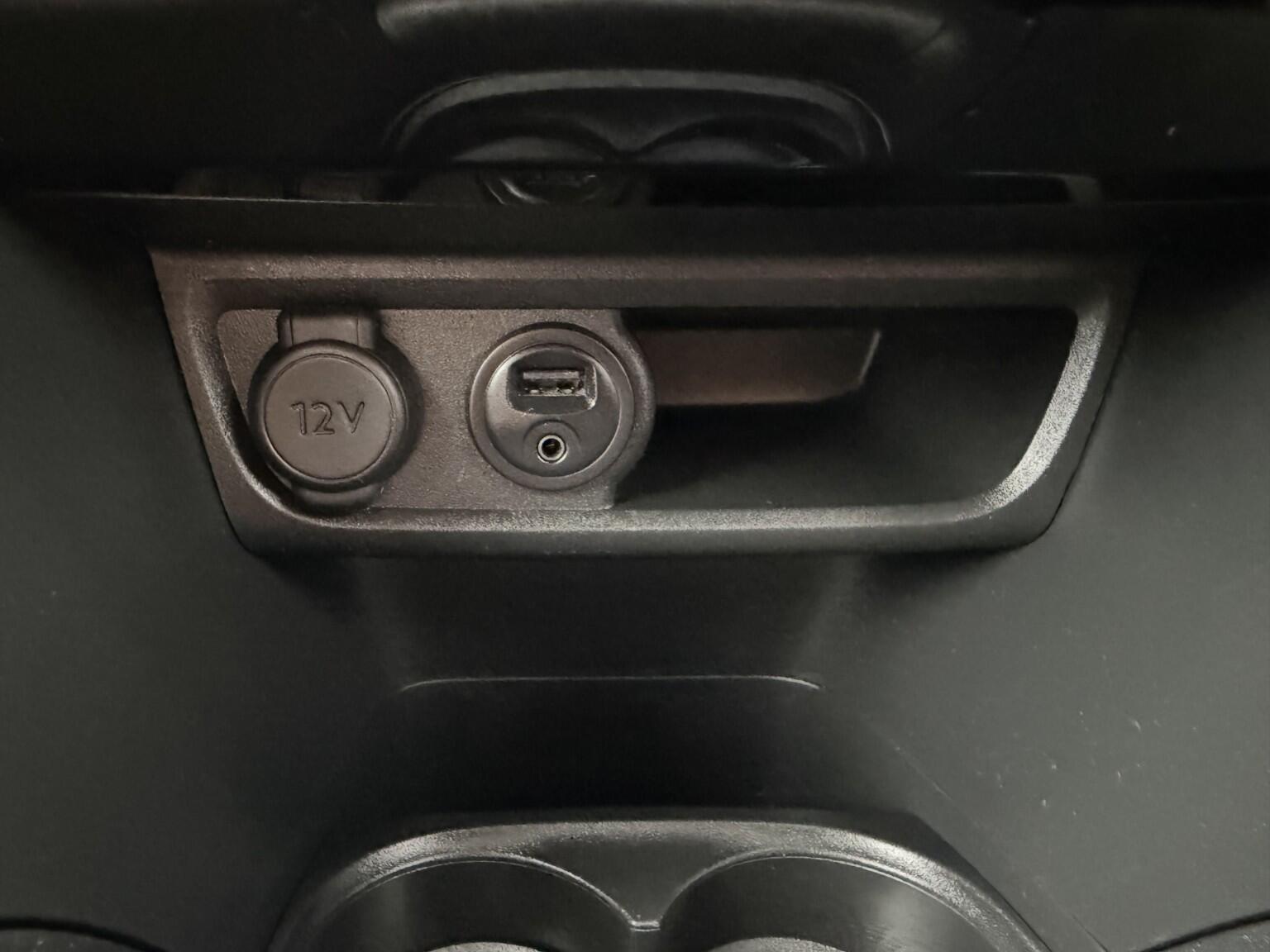 Peugeot 2008 view 29