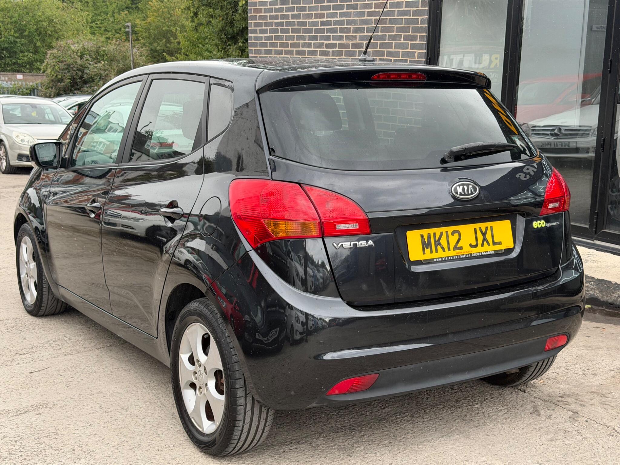 Kia Venga view 5