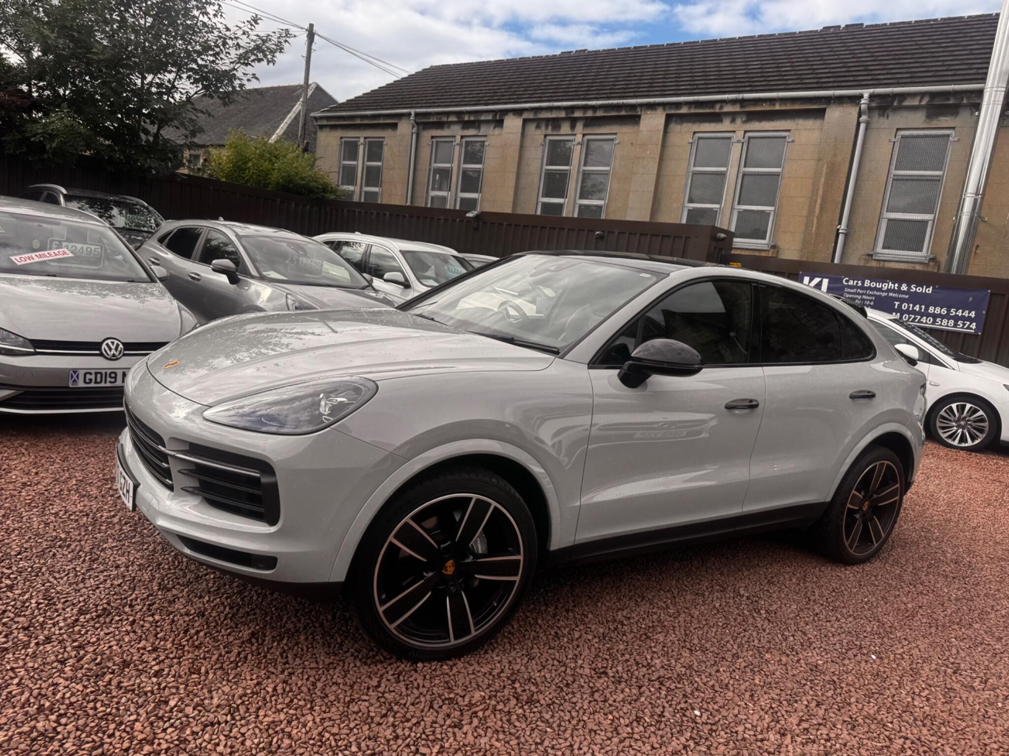 Porsche Cayenne view 4