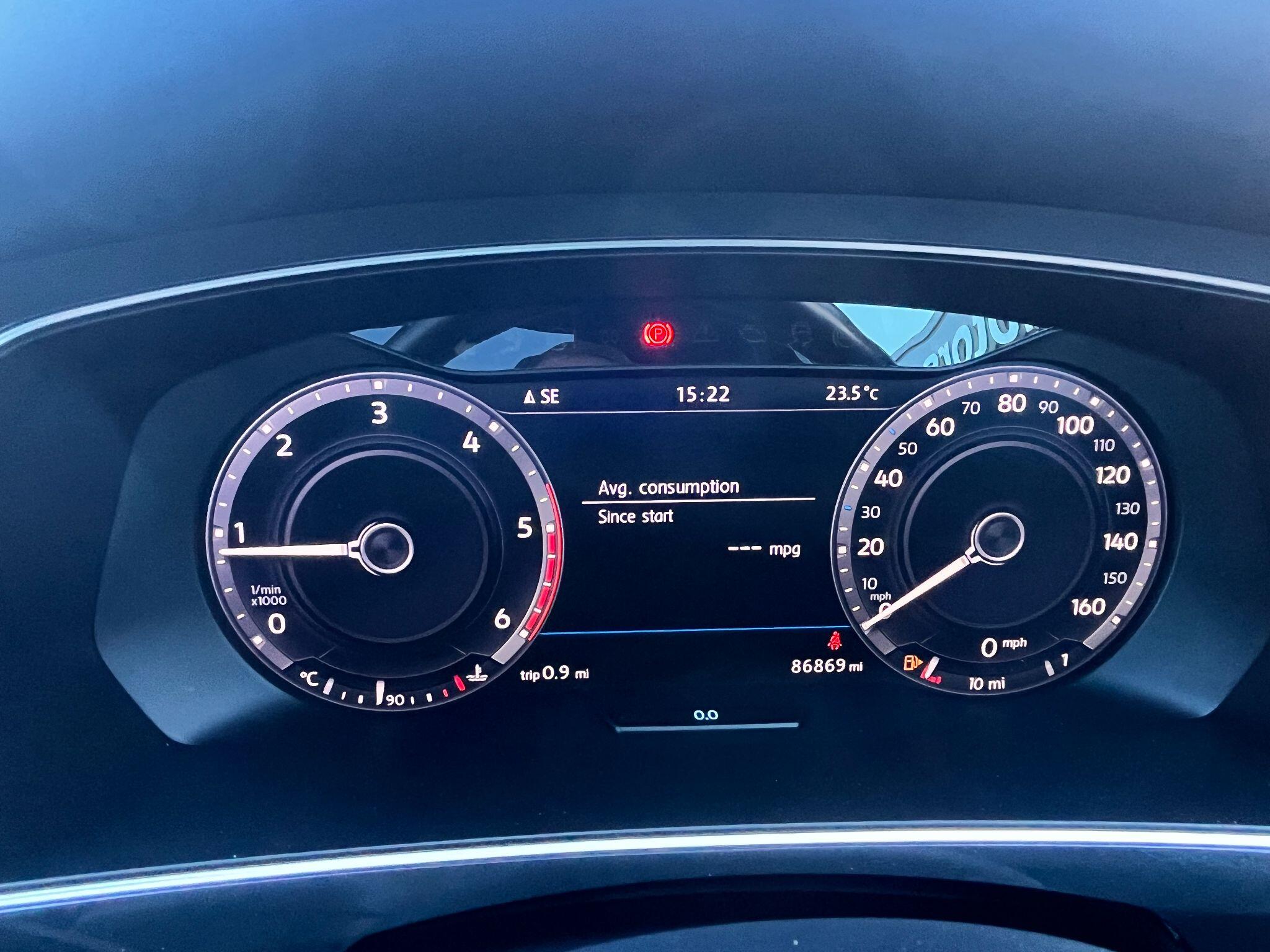 Volkswagen Tiguan view 18