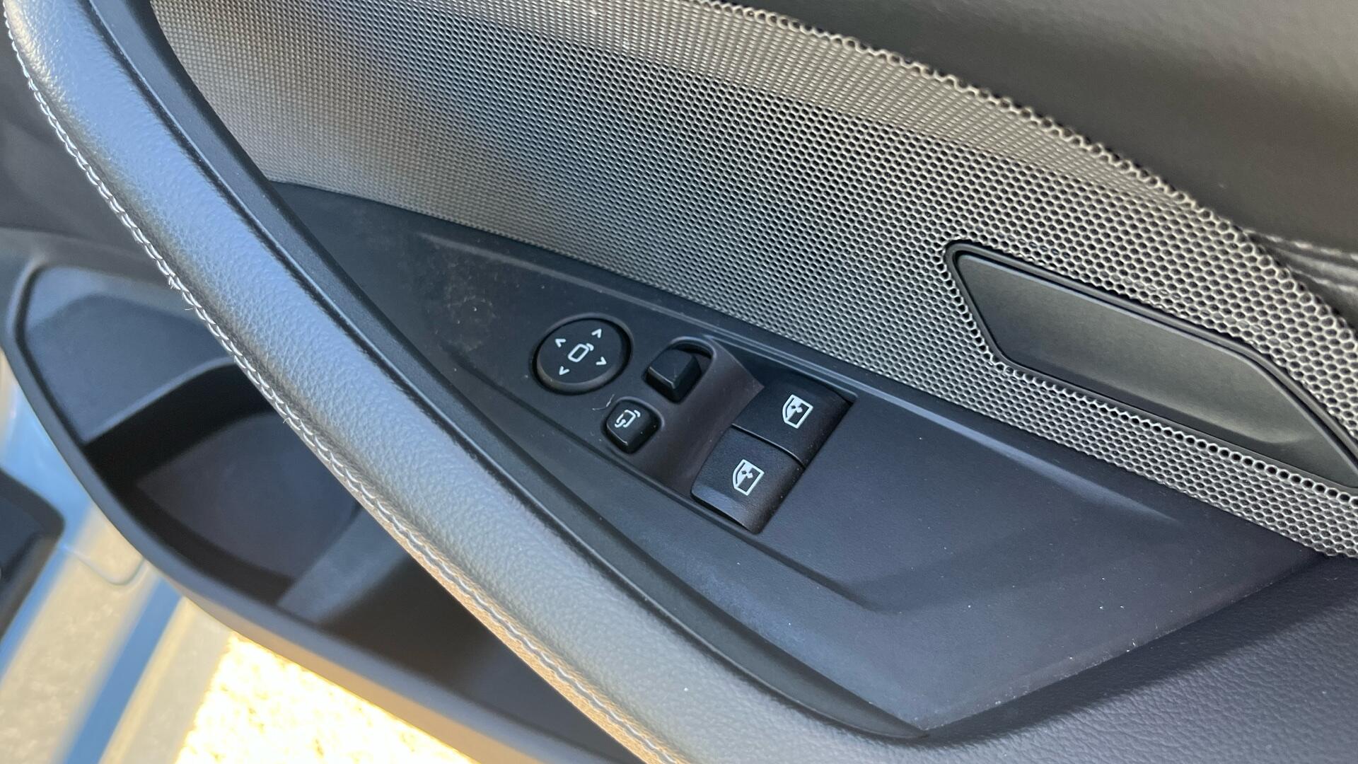 BMW 4 Series view 25