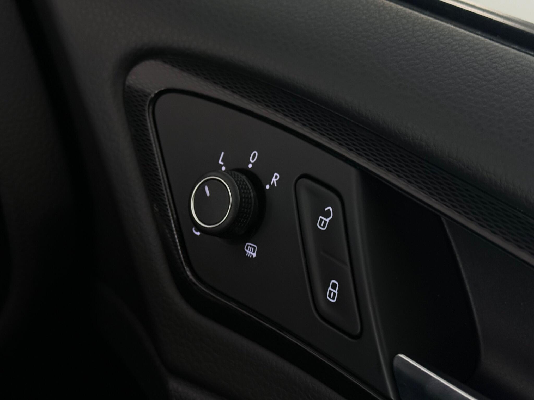 Volkswagen Golf view 21